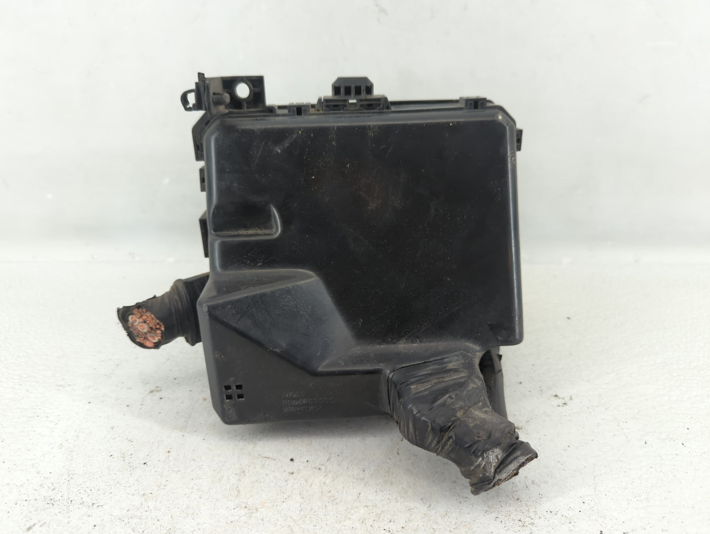 2010 Mitsubishi Outlander Fusebox Fuse Box Panel Relay Module P/N:8565A024 Fits OEM Used Auto Parts - Oemusedautoparts1.com