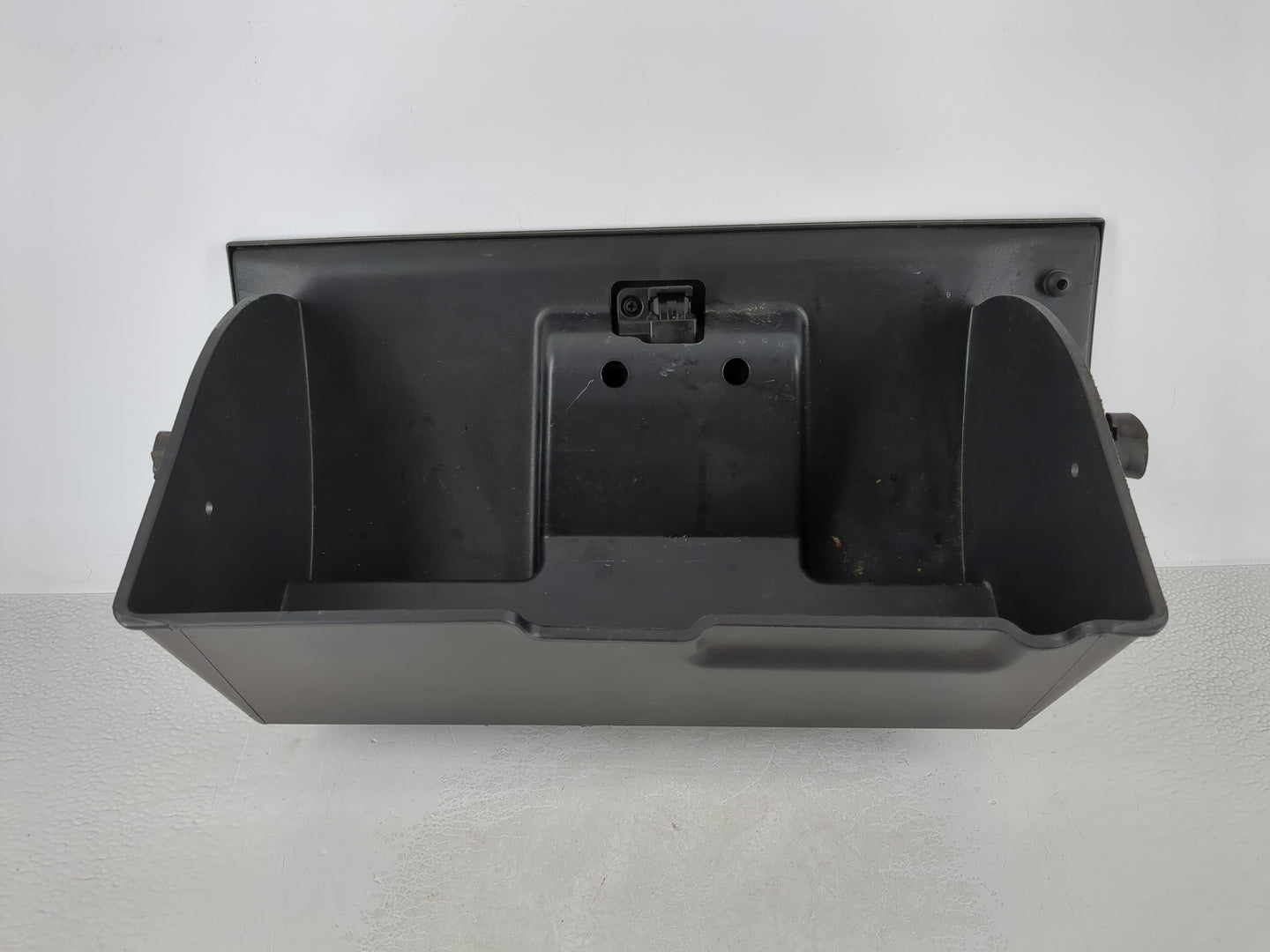 2010 Mustang Mustan Passenger Glove Box Door Storage Compartment - Oemusedautoparts1.com