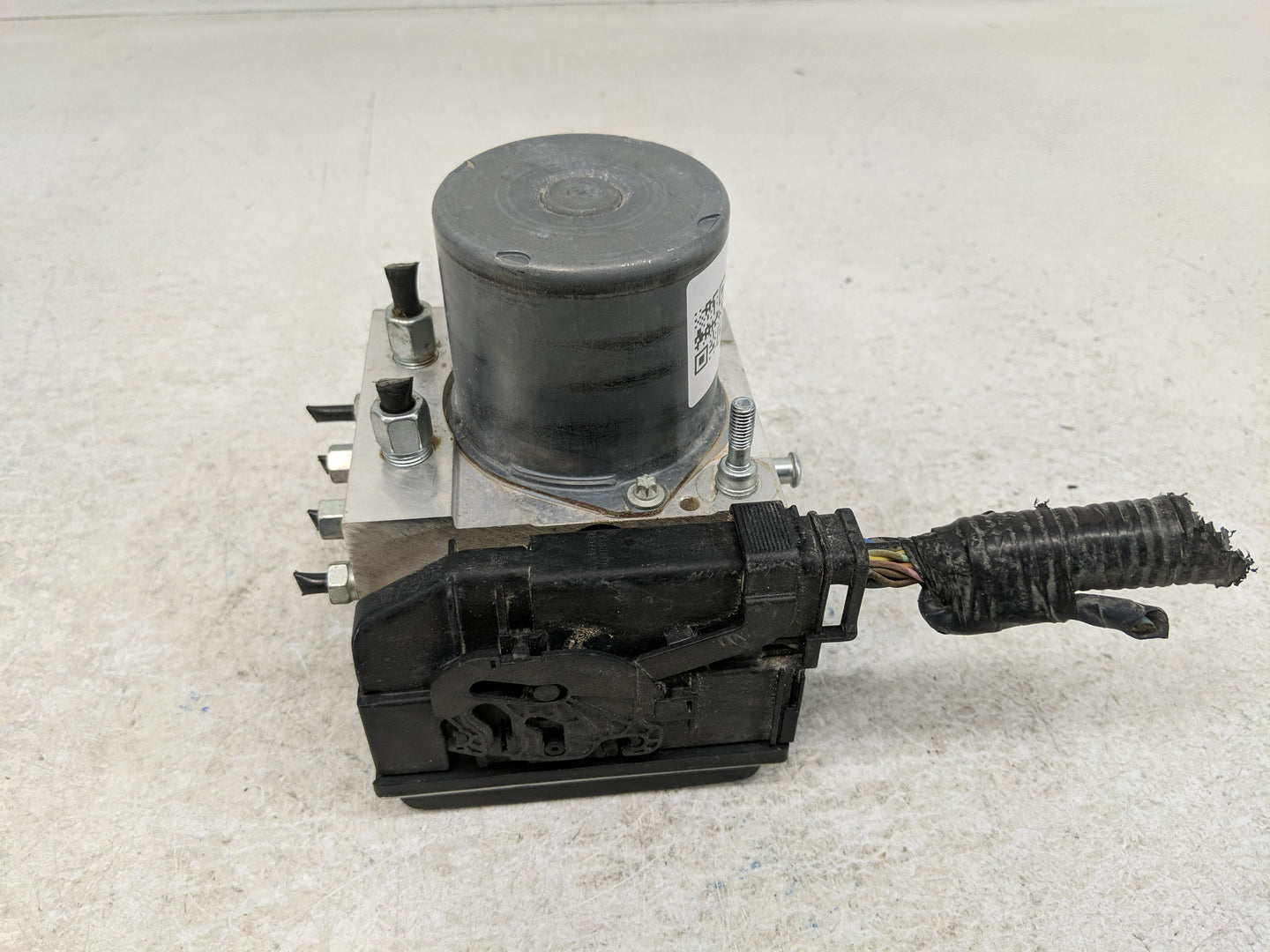 2009-2010 Nissan 370z ABS Pump Control Module Replacement P/N:47660 1EA0E Fits Fits 2009 2010 OEM Used Auto Parts - Oemuseda