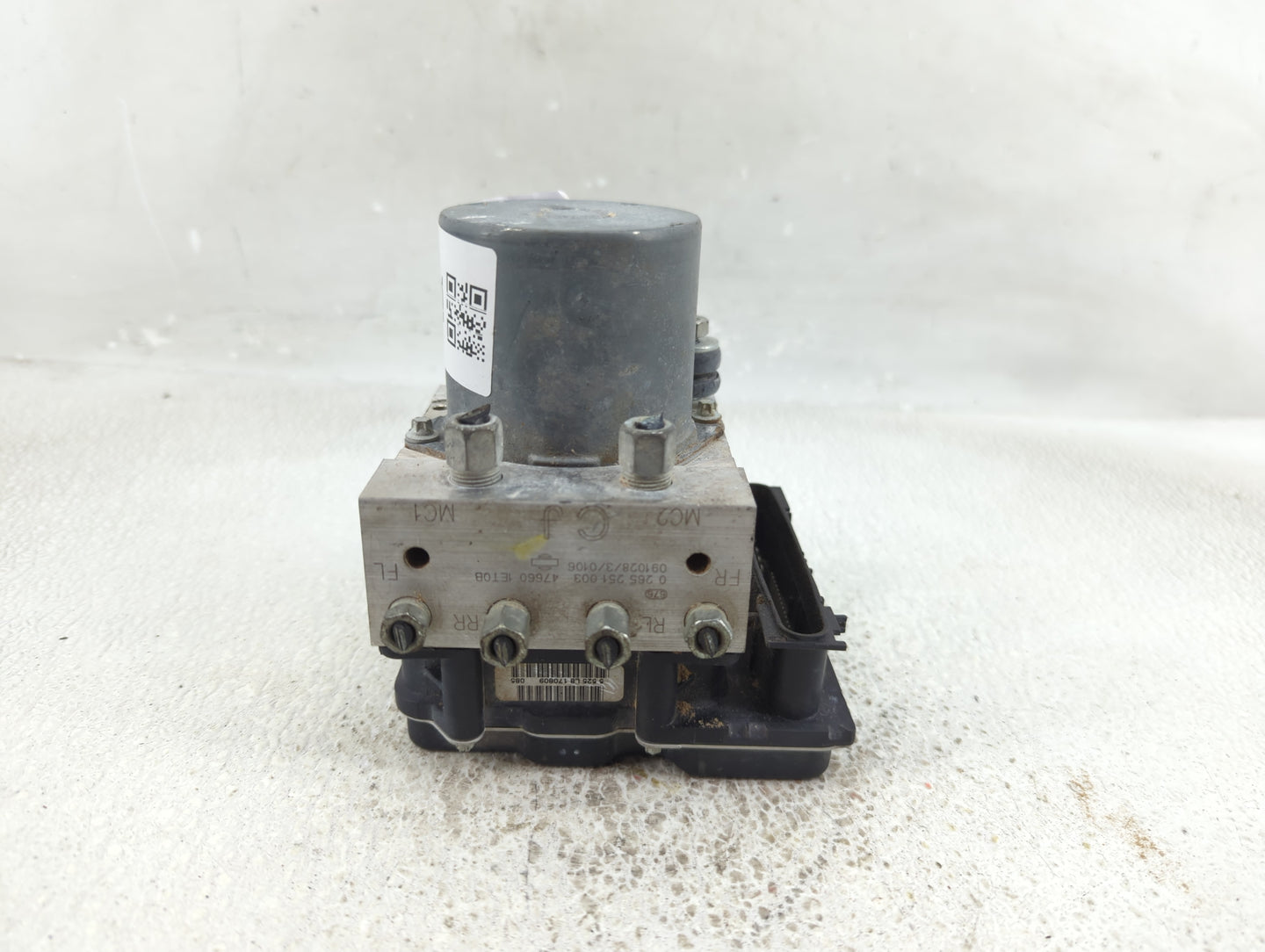 2010 Nissan 370z ABS Pump Control Module Replacement P/N:47660 1ET0B 0 265 251 003 Fits OEM Used Auto Parts - Oemusedautopar