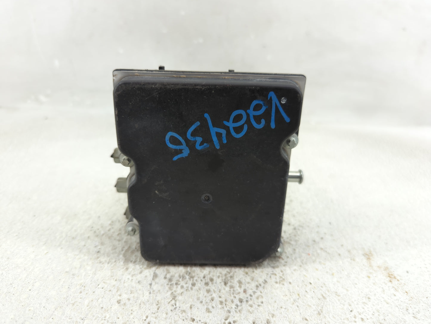 2010 Nissan 370z ABS Pump Control Module Replacement P/N:47660 1ET0B 0 265 251 003 Fits OEM Used Auto Parts - Oemusedautopar