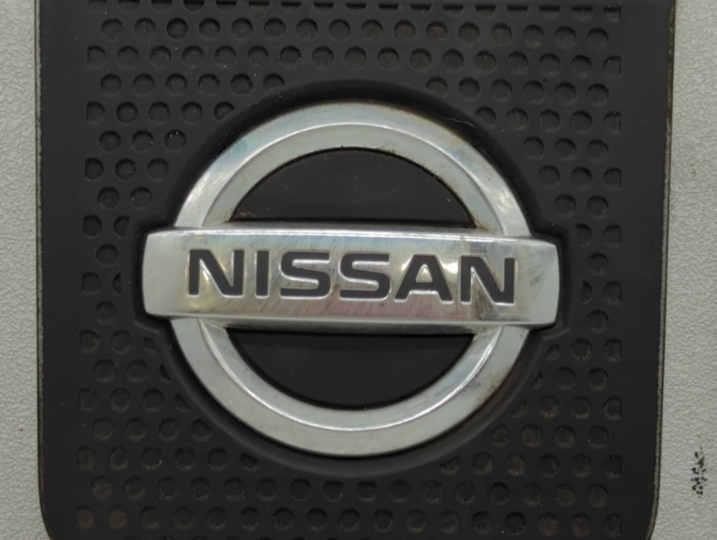 2010 Nissan 370z Engine Cover - Oemusedautoparts1.com