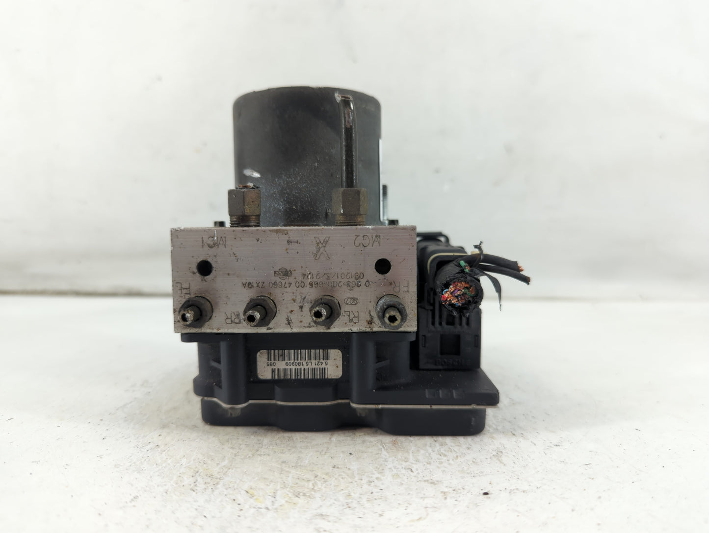 2010 Nissan Altima ABS Pump Control Module Replacement P/N:091201/5/2124 47660 zx10a, 0 265 230 665 00 Fits OEM Used Auto Pa