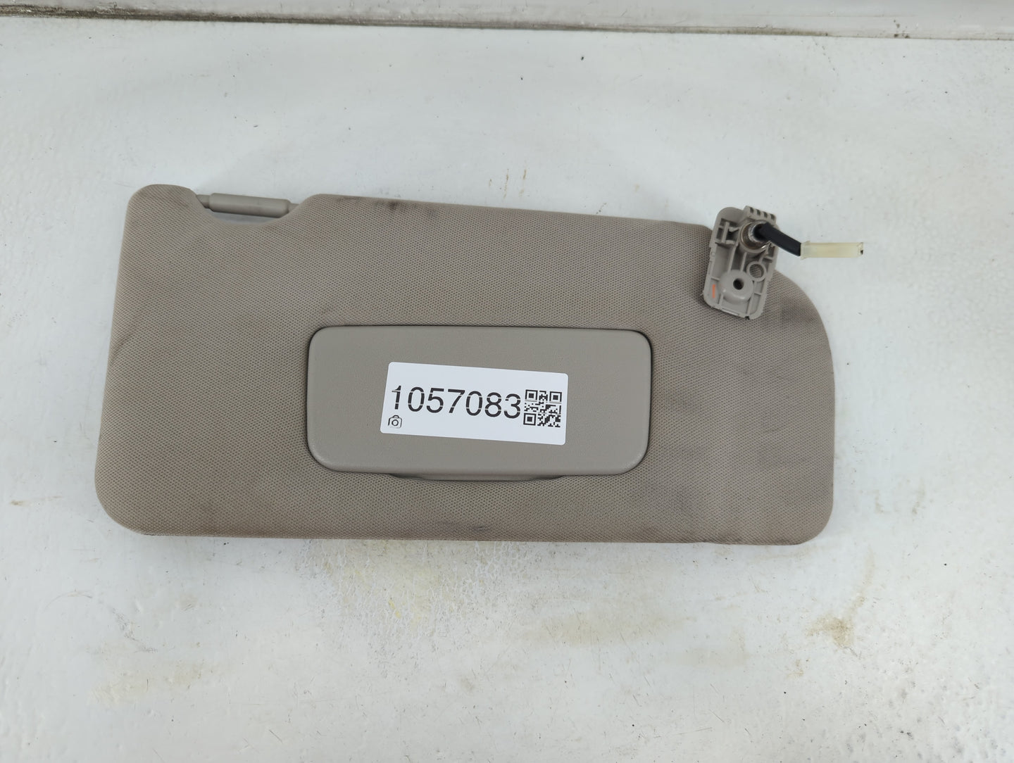 2010-2012 Nissan Altima Sun Visor Shade Replacement Passenger Right Mirror Fits Fits 2010 2011 2012 OEM Used Auto Parts - Oe
