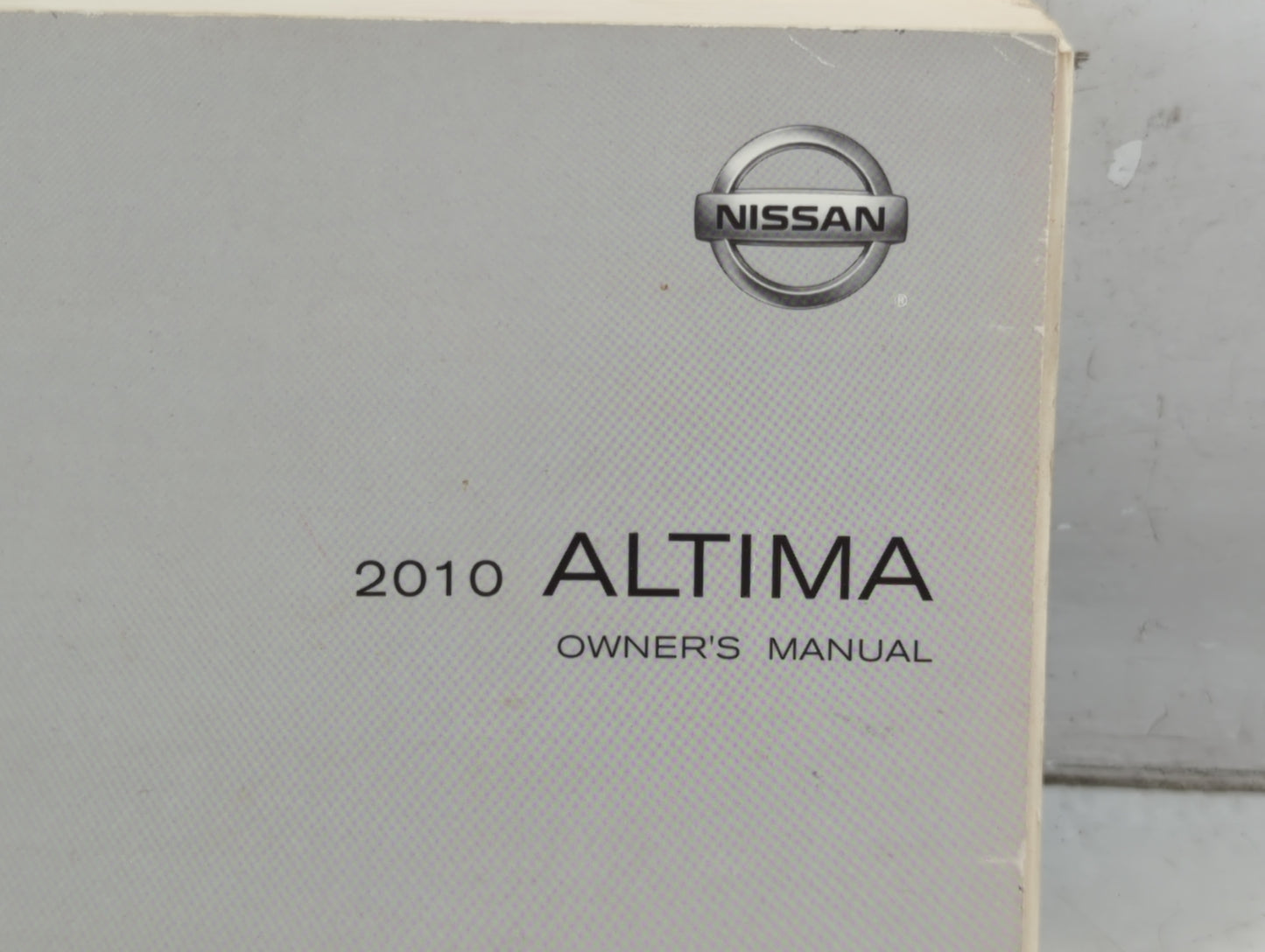 2010 Nissan Altima Owners Manual Book Guide P/N:OM0E-0L32U0 OEM Used Auto Parts - Oemusedautoparts1.com