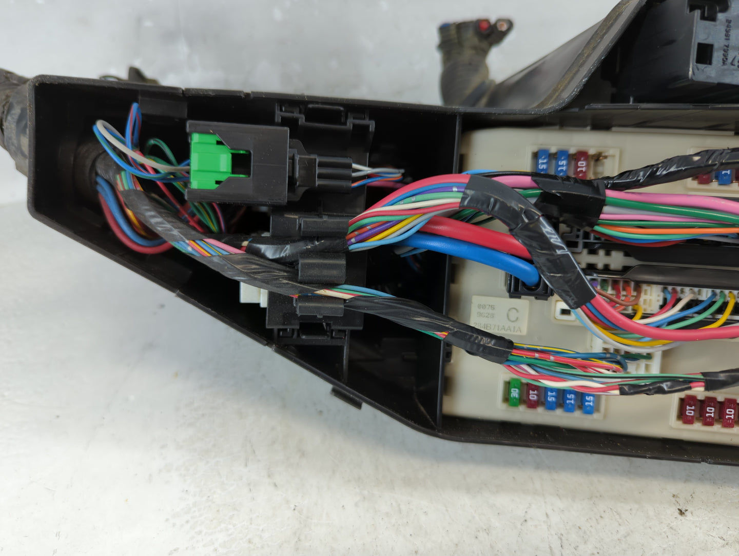 2007-2011 Nissan Altima Fusebox Fuse Box Panel Relay Module P/N:284B71AA1A Fits Fits 2007 2008 2009 2010 2011 OEM Used Auto 