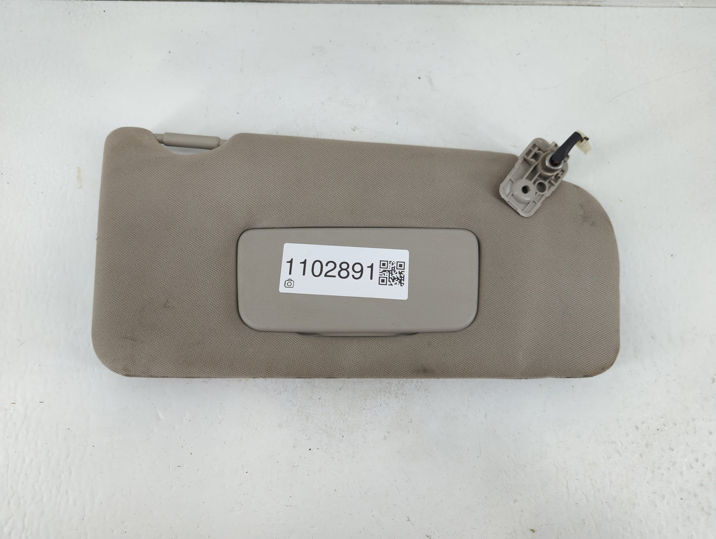 2010-2012 Nissan Altima Sun Visor Shade Replacement Passenger Right Mirror Fits Fits 2010 2011 2012 OEM Used Auto Parts - Oe