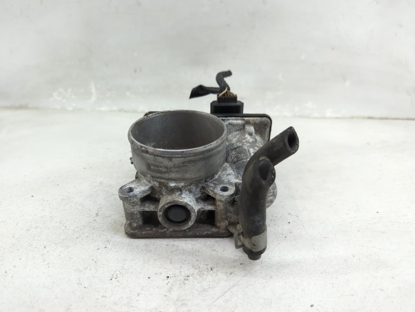 2007-2013 Nissan Altima Throttle Body Fits Fits 2007 2008 2009 2010 2011 2012 2013 OEM Used Auto Parts - Oemusedautoparts1.c