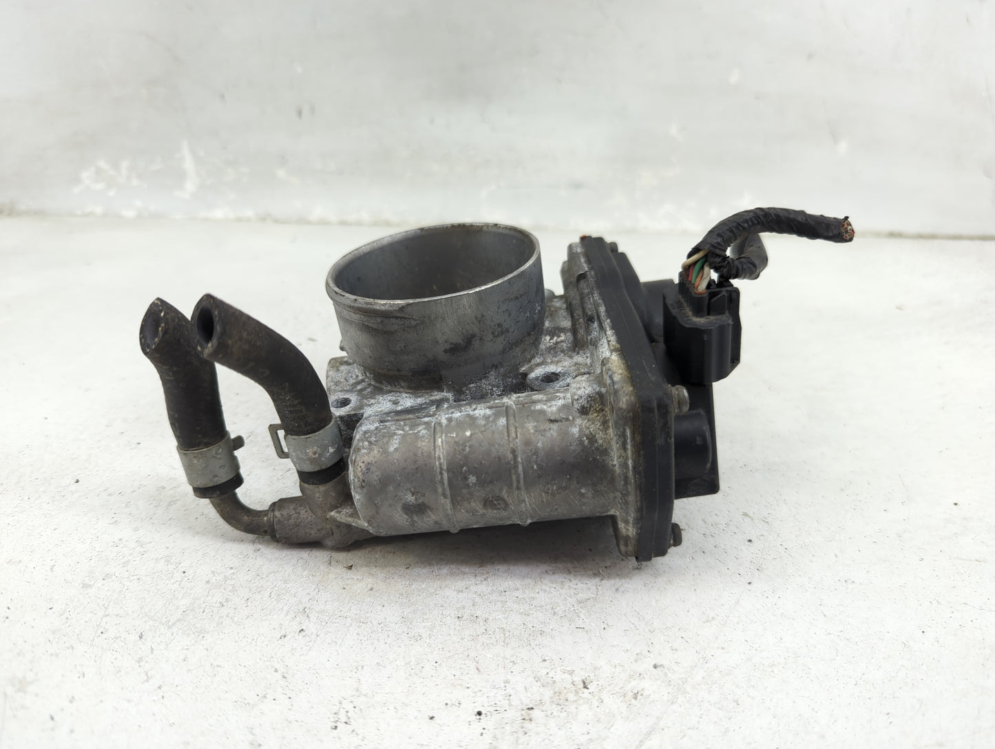 2007-2013 Nissan Altima Throttle Body Fits Fits 2007 2008 2009 2010 2011 2012 2013 OEM Used Auto Parts - Oemusedautoparts1.c