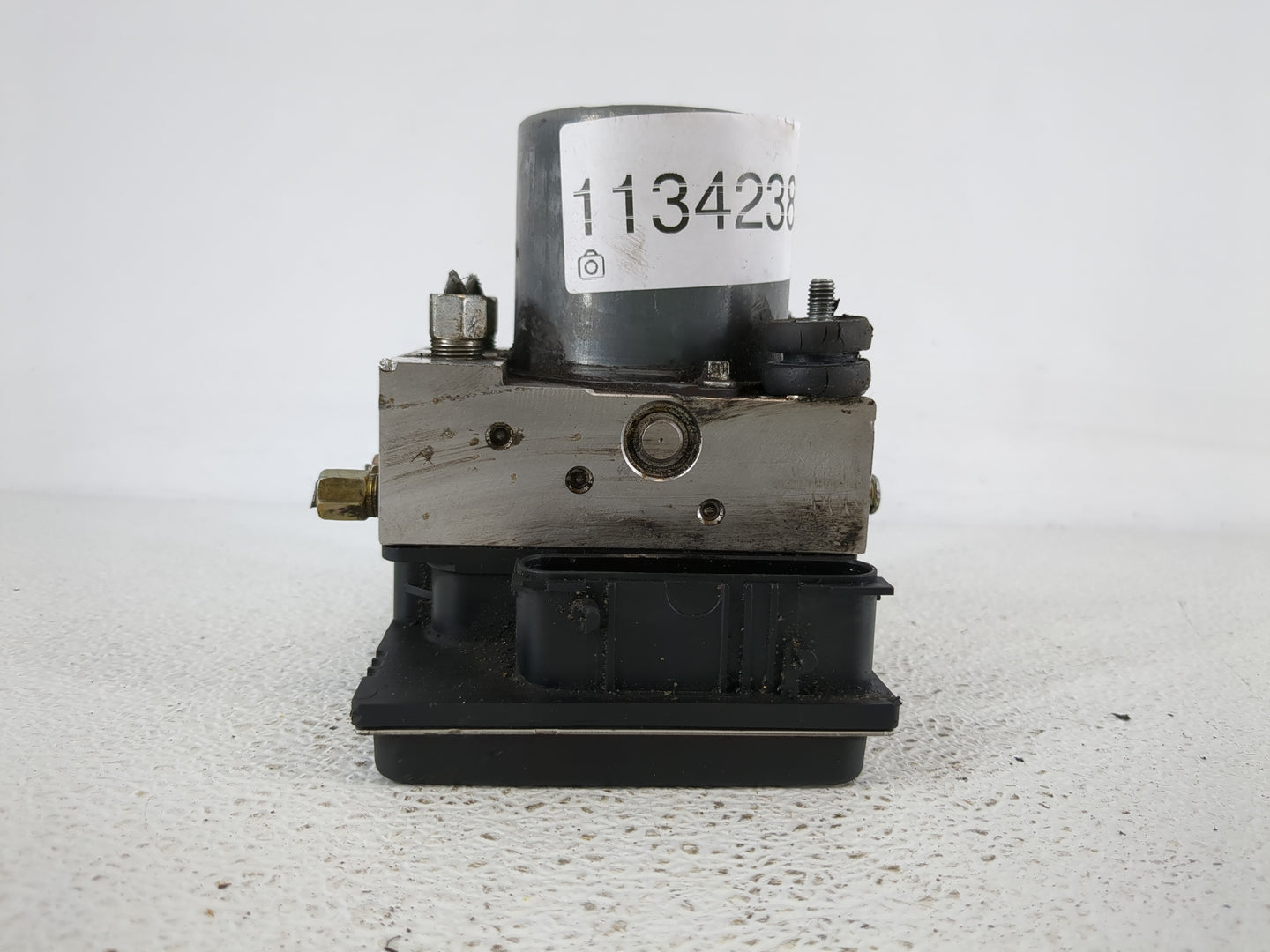 2010 Nissan Altima ABS Pump Control Module Replacement P/N:47660 ZX00A Fits OEM Used Auto Parts - Oemusedautoparts1.com