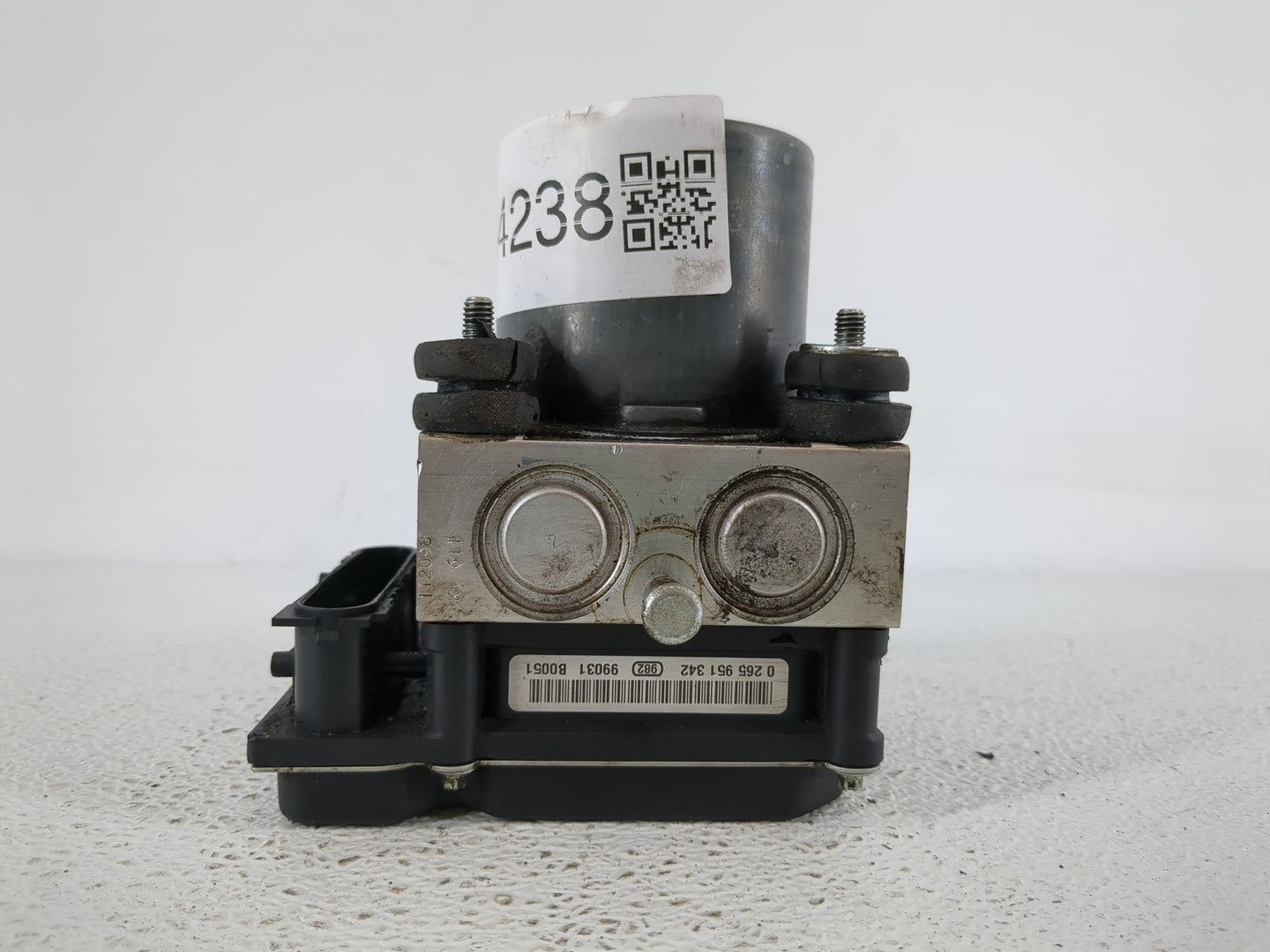 2010 Nissan Altima ABS Pump Control Module Replacement P/N:47660 ZX00A Fits OEM Used Auto Parts - Oemusedautoparts1.com