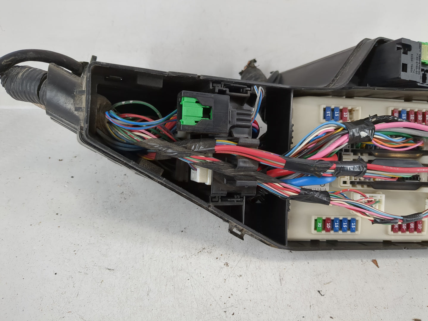2008-2010 Nissan Altima Fusebox Fuse Box Panel Relay Module P/N:284B71AA1A Fits Fits 2008 2009 2010 OEM Used Auto Parts - Oe