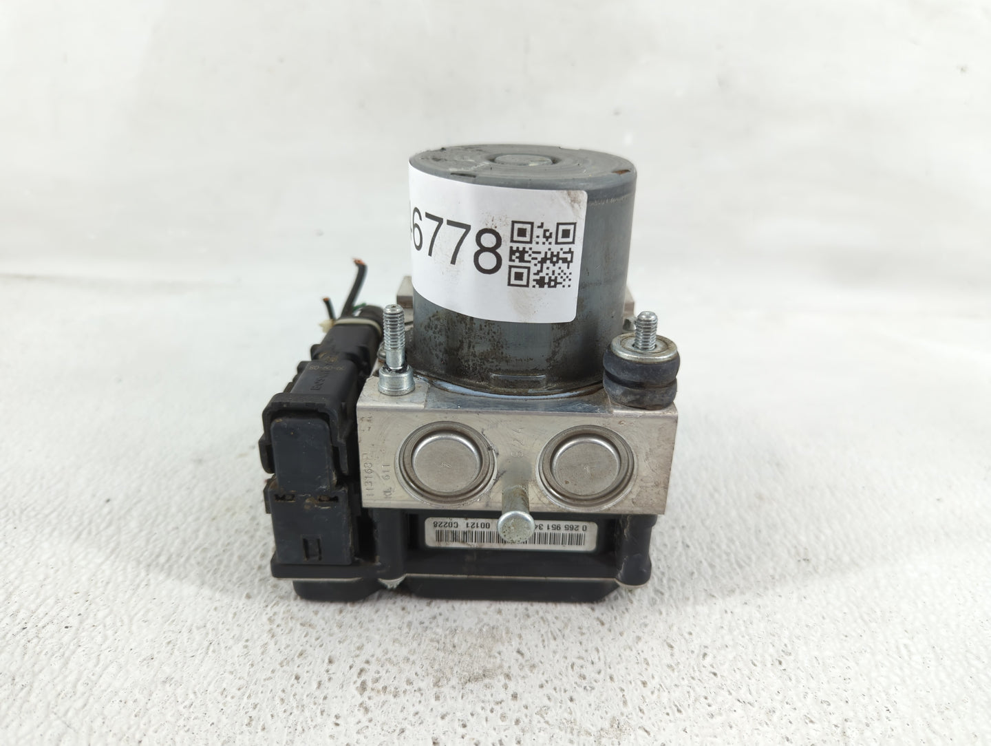 2010 Nissan Altima ABS Pump Control Module Replacement P/N:47660 ZX00A Fits OEM Used Auto Parts - Oemusedautoparts1.com