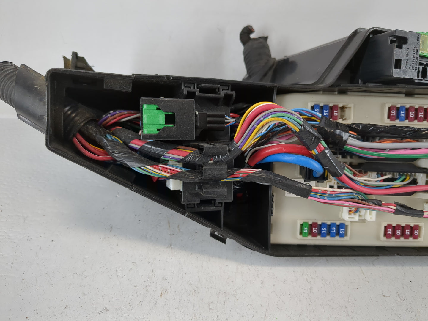 2008-2010 Nissan Altima Fusebox Fuse Box Panel Relay Module P/N:284B71AA1A Fits Fits 2008 2009 2010 OEM Used Auto Parts - Oe