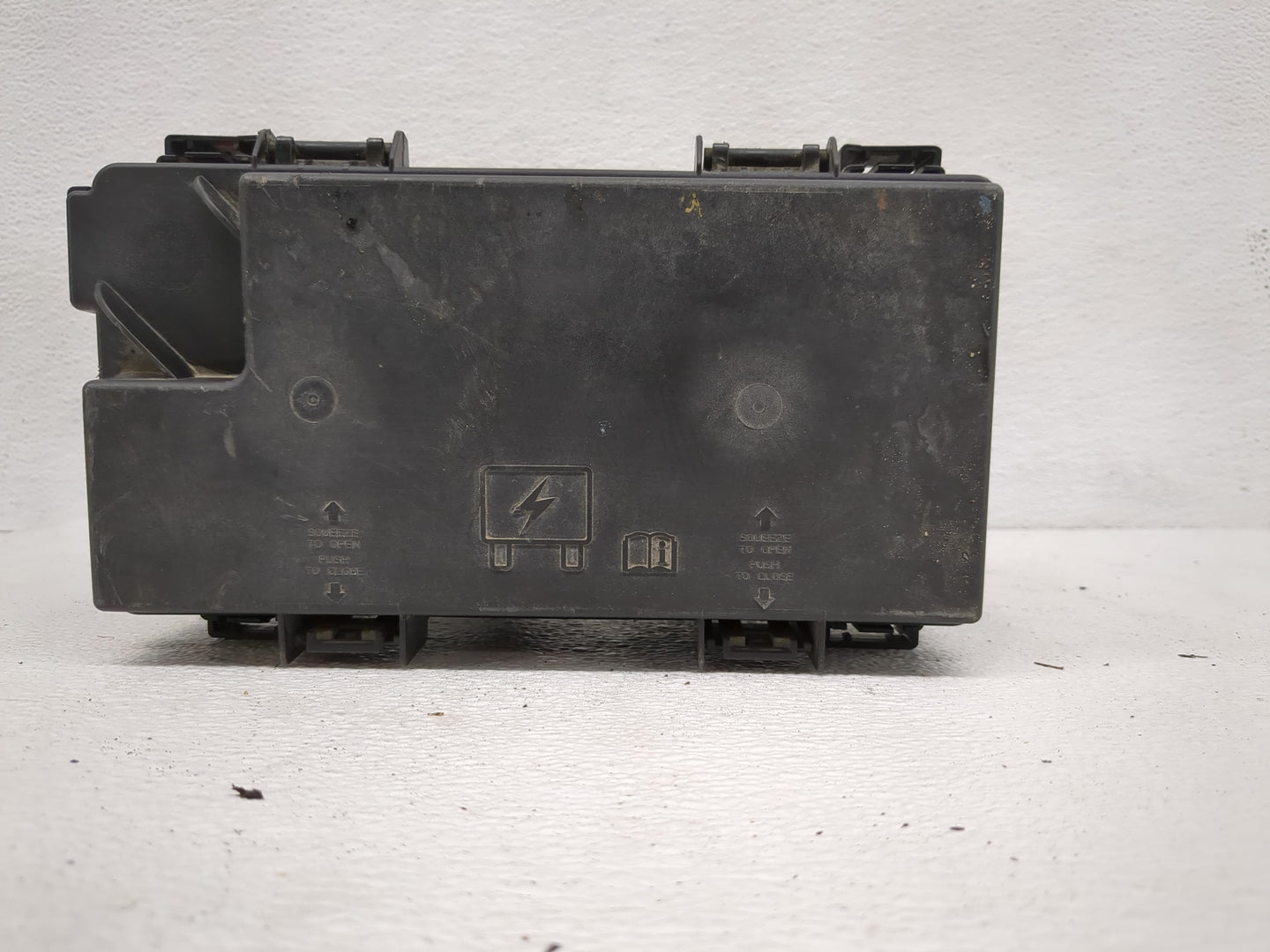 2008-2010 Nissan Altima Fusebox Fuse Box Panel Relay Module P/N:284B71AA1A Fits Fits 2008 2009 2010 OEM Used Auto Parts - Oe