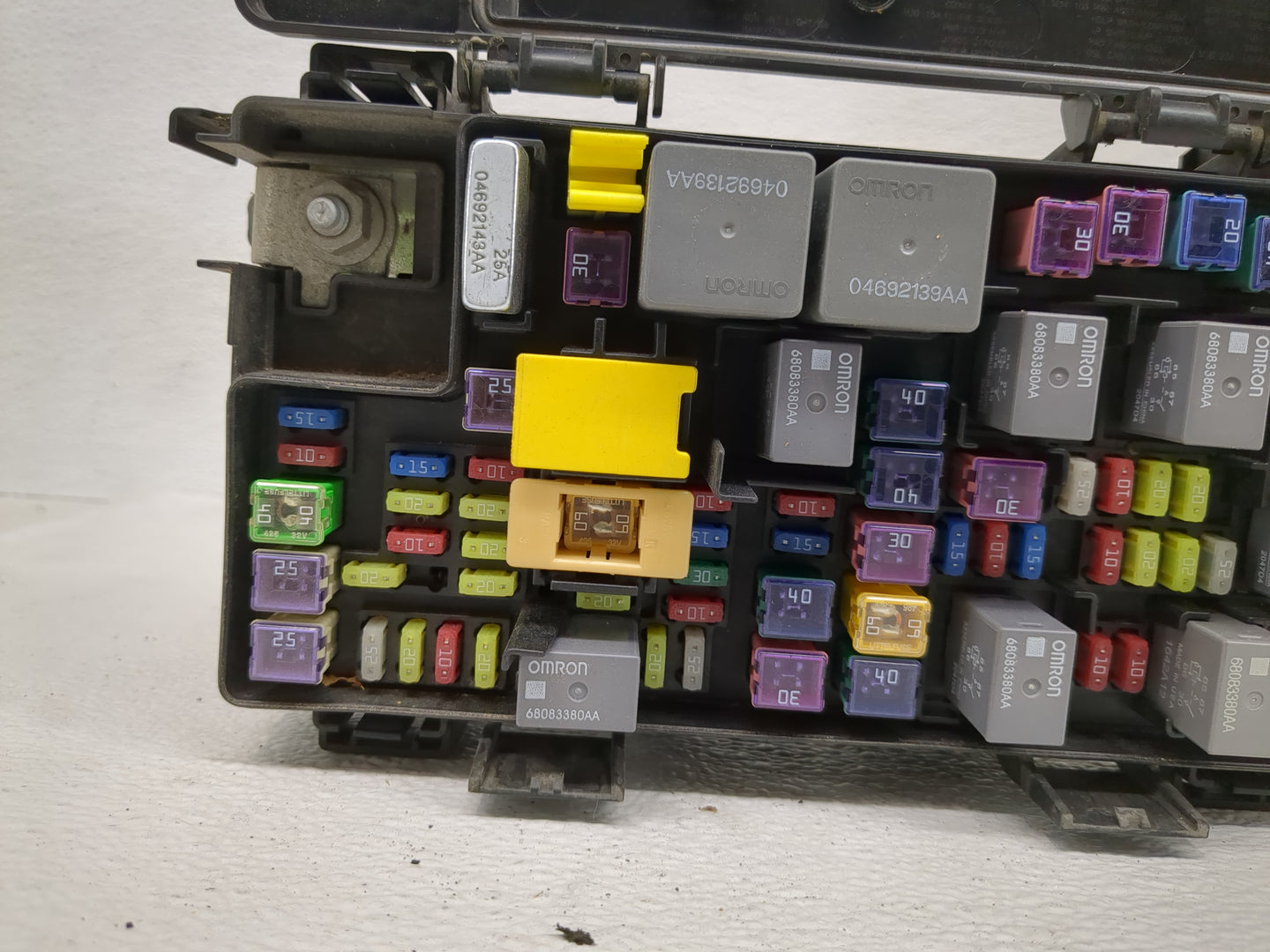 2008-2010 Nissan Altima Fusebox Fuse Box Panel Relay Module P/N:284B71AA1A Fits Fits 2008 2009 2010 OEM Used Auto Parts - Oe