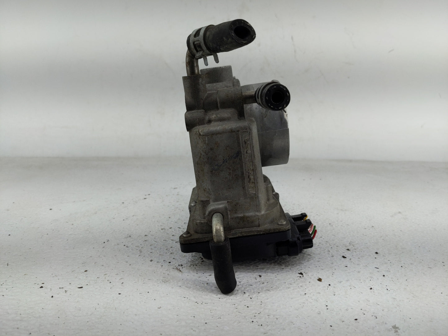 2007-2013 Nissan Altima Throttle Body P/N:22030-0H030 Fits Fits 2007 2008 2009 2010 2011 2012 2013 OEM Used Auto Parts - Oem