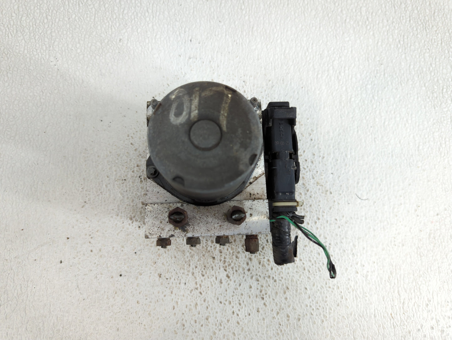 2010 Nissan Altima ABS Pump Control Module Replacement P/N:47660 ZX00A Fits OEM Used Auto Parts - Oemusedautoparts1.com