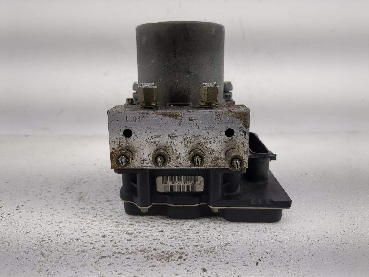 2010 Nissan Altima ABS Pump Control Module Replacement P/N:47660 ZX10A Fits OEM Used Auto Parts - Oemusedautoparts1.com