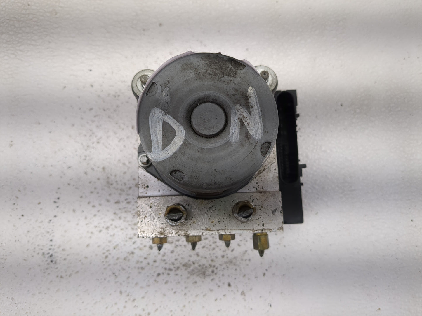 2010 Nissan Altima ABS Pump Control Module Replacement P/N:47660 ZX10A Fits OEM Used Auto Parts - Oemusedautoparts1.com