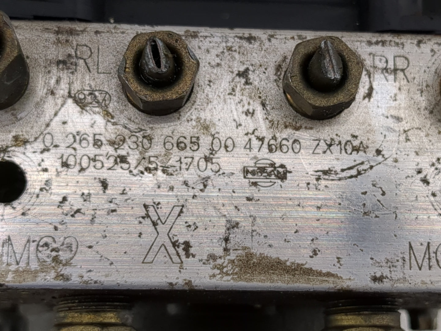 2010 Nissan Altima ABS Pump Control Module Replacement P/N:47660 ZX10A Fits OEM Used Auto Parts - Oemusedautoparts1.com