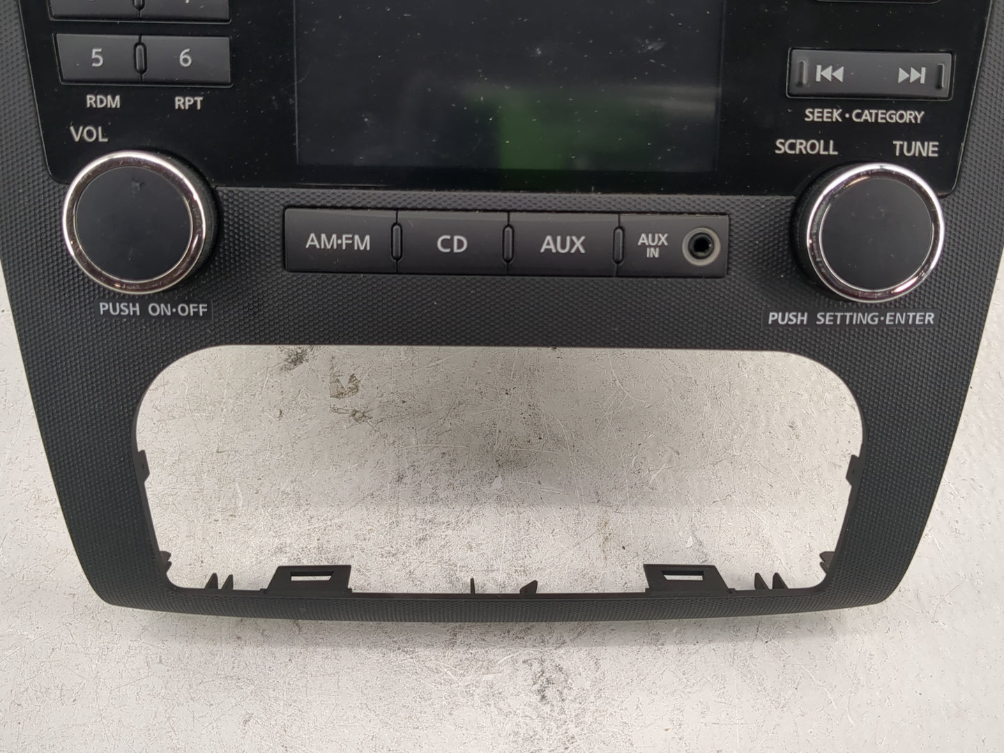 2010-2012 Nissan Altima Radio AM FM Cd Player Receiver Replacement P/N:28185 ZX00A Fits Fits 2010 2011 2012 OEM Used Auto Pa