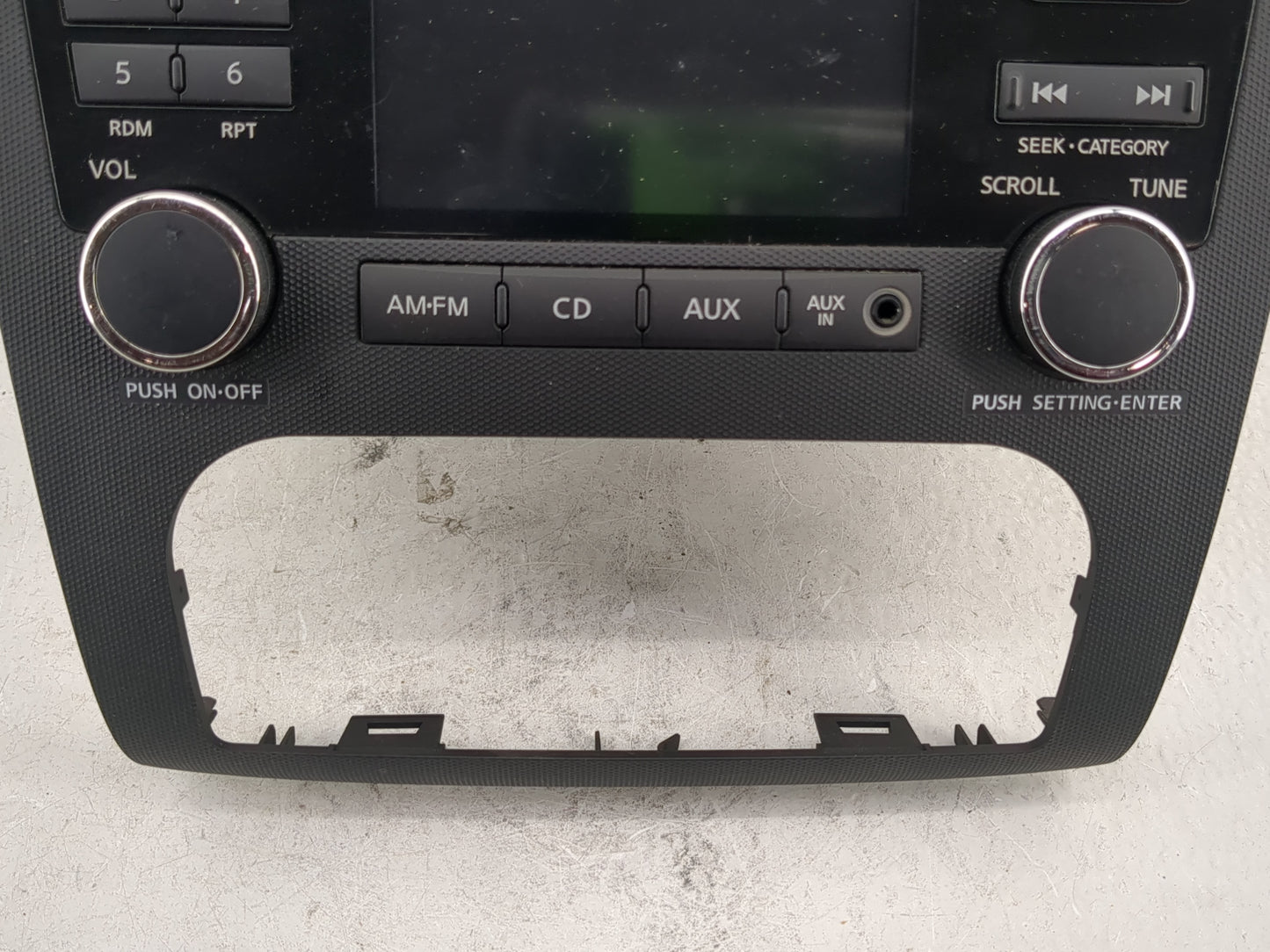 2010-2012 Nissan Altima Radio AM FM Cd Player Receiver Replacement P/N:28185 ZX00A Fits Fits 2010 2011 2012 OEM Used Auto Pa
