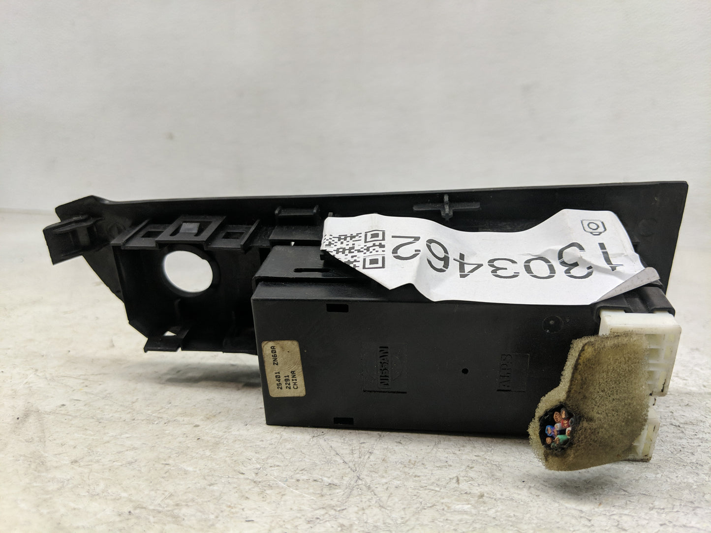 2008-2013 Nissan Altima Master Power Window Switch Replacement Driver Side Left P/N:25401 ZN60A Fits OEM Used Auto Parts - O