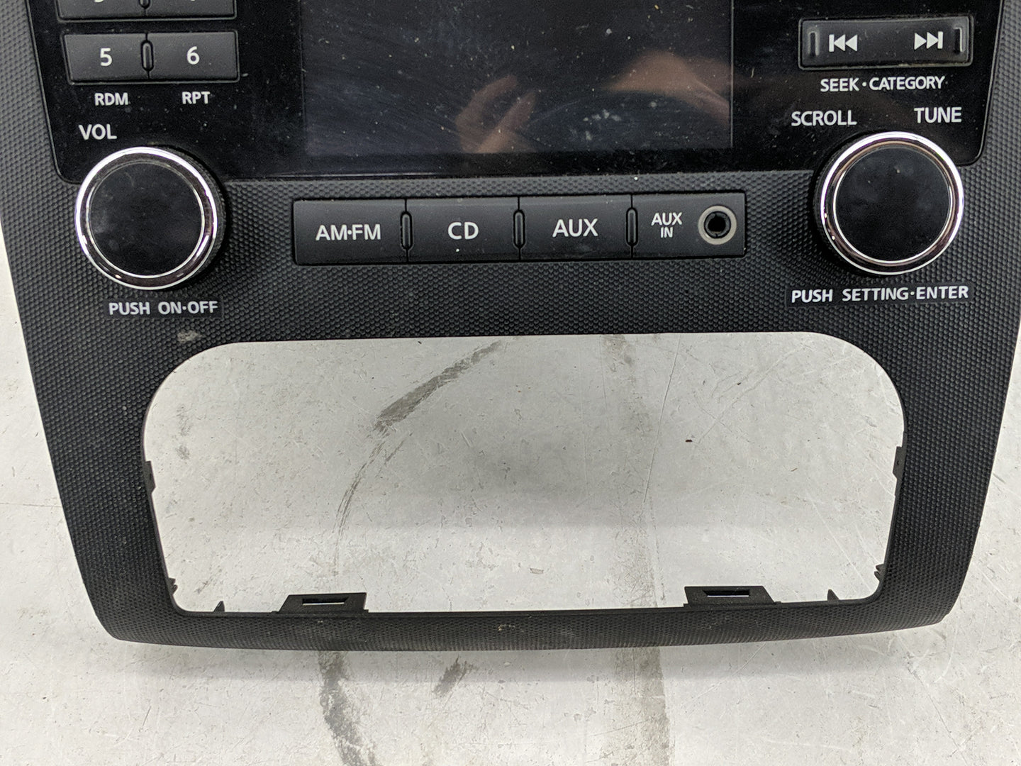 2010-2012 Nissan Altima Radio AM FM Cd Player Receiver Replacement P/N:28185 ZX00A Fits Fits 2010 2011 2012 OEM Used Auto Pa