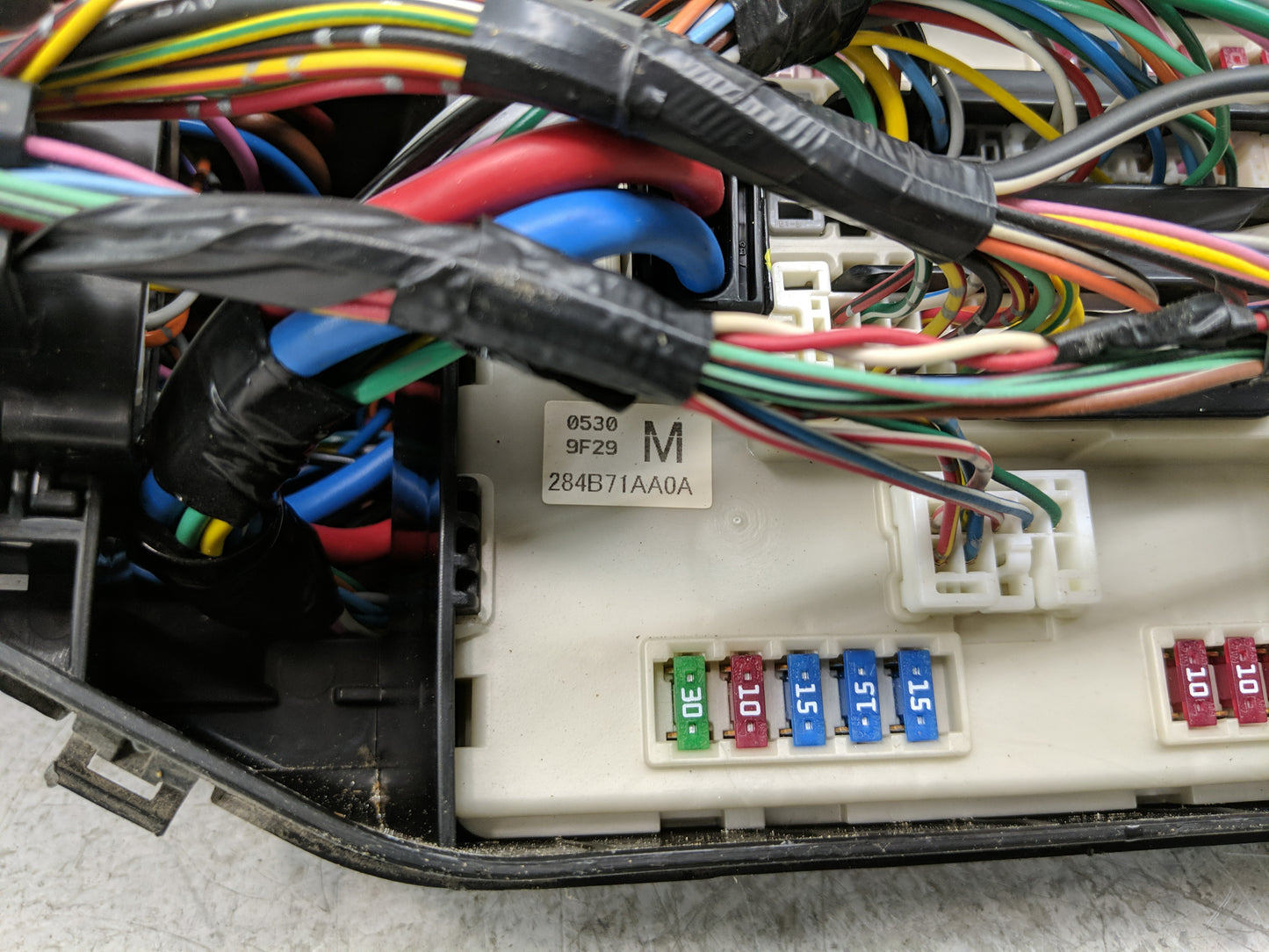 2008-2010 Nissan Altima Fusebox Fuse Box Panel Relay Module P/N:284B71AA0A Fits Fits 2008 2009 2010 OEM Used Auto Parts - Oe