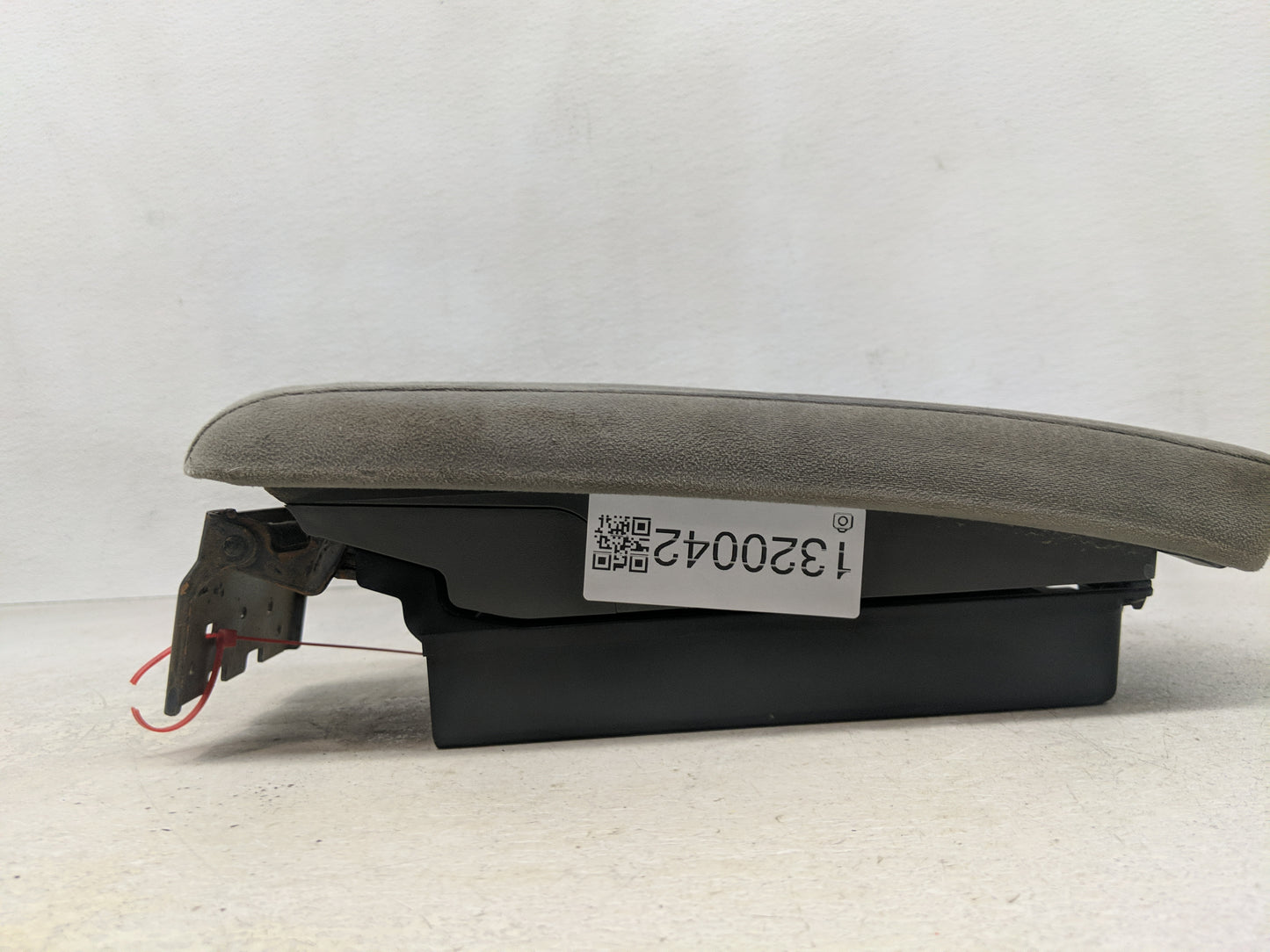 2010 Nissan Altima Center Console Armrest Cover Lid Fits OEM Used Auto Parts - Oemusedautoparts1.com