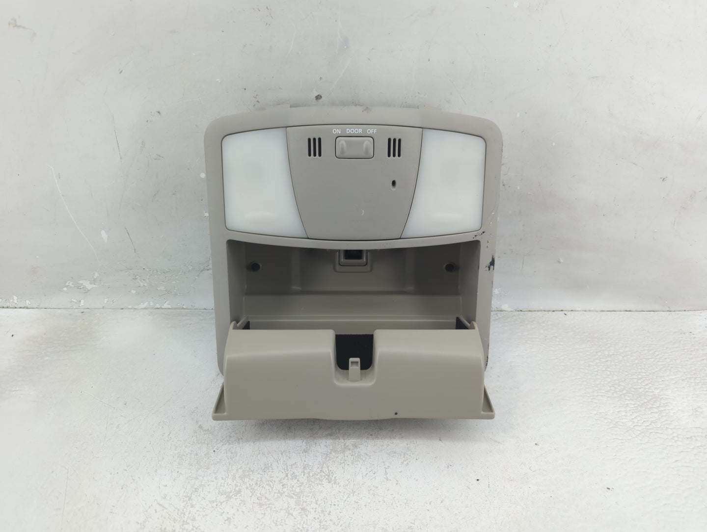 2010-2012 Nissan Altima Overhead Roof Console 1321771 - Oemusedautoparts1.com