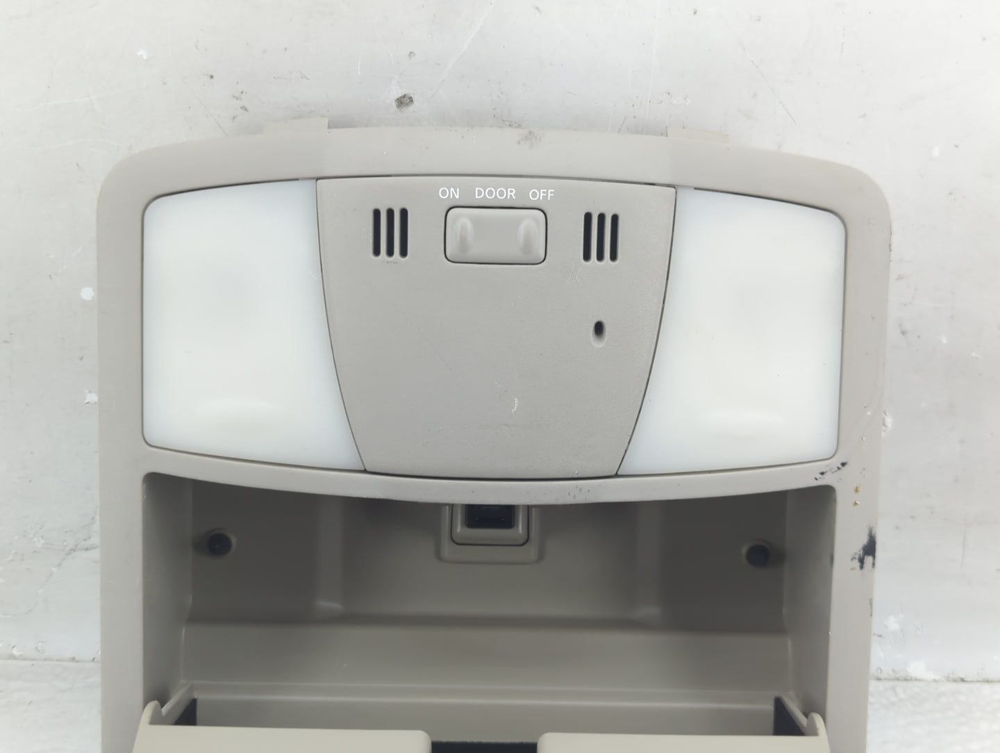 2010-2012 Nissan Altima Overhead Roof Console 1321771 - Oemusedautoparts1.com