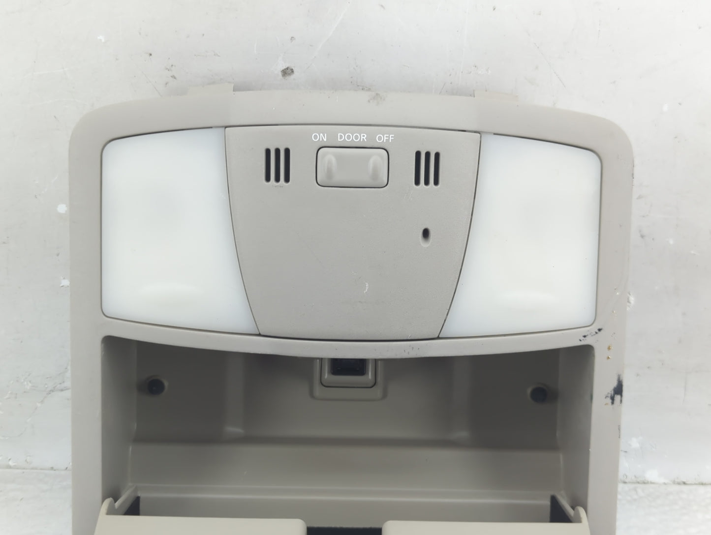 2010-2012 Nissan Altima Overhead Roof Console 1321771 - Oemusedautoparts1.com