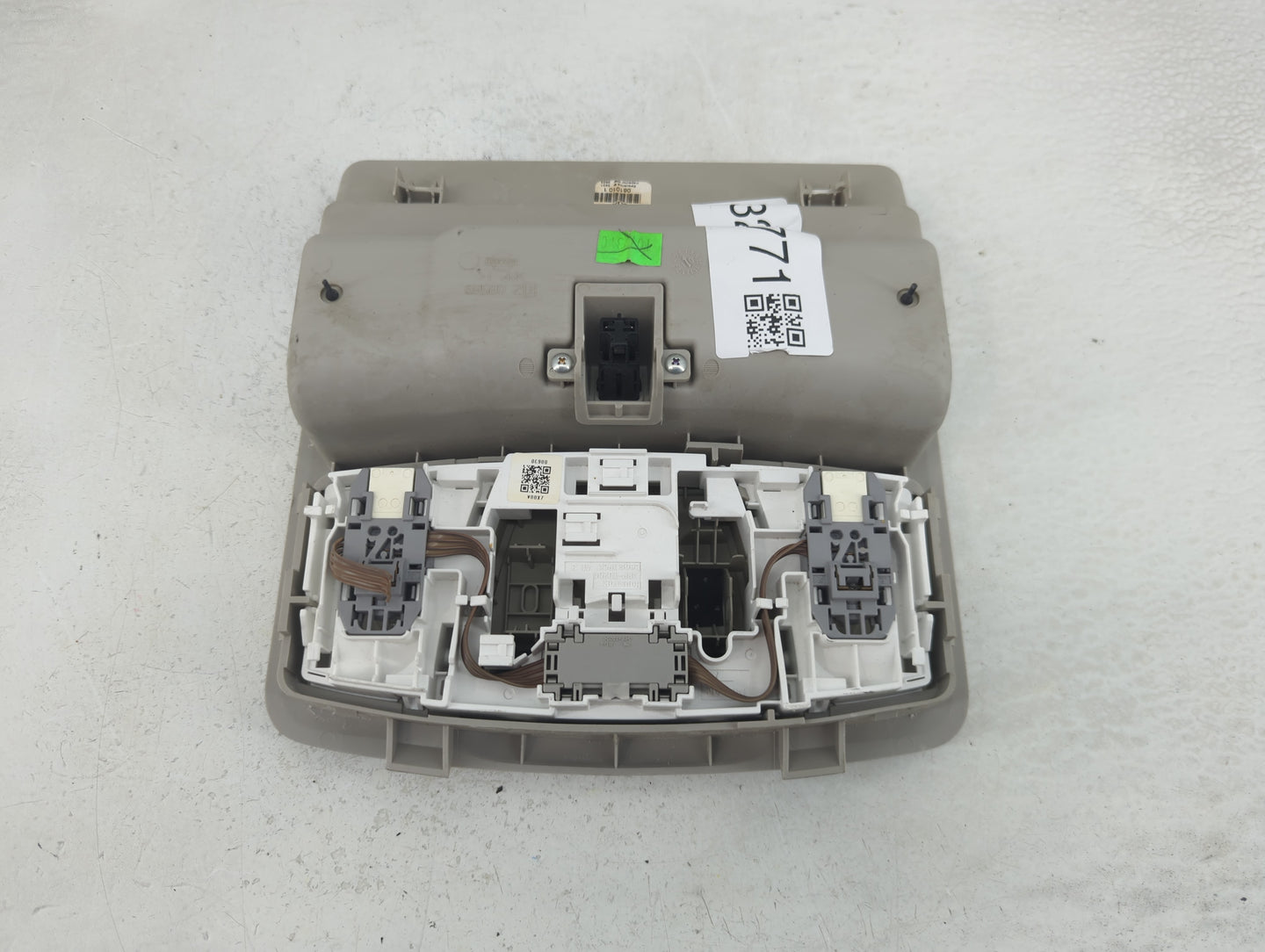 2010-2012 Nissan Altima Overhead Roof Console 1321771 - Oemusedautoparts1.com