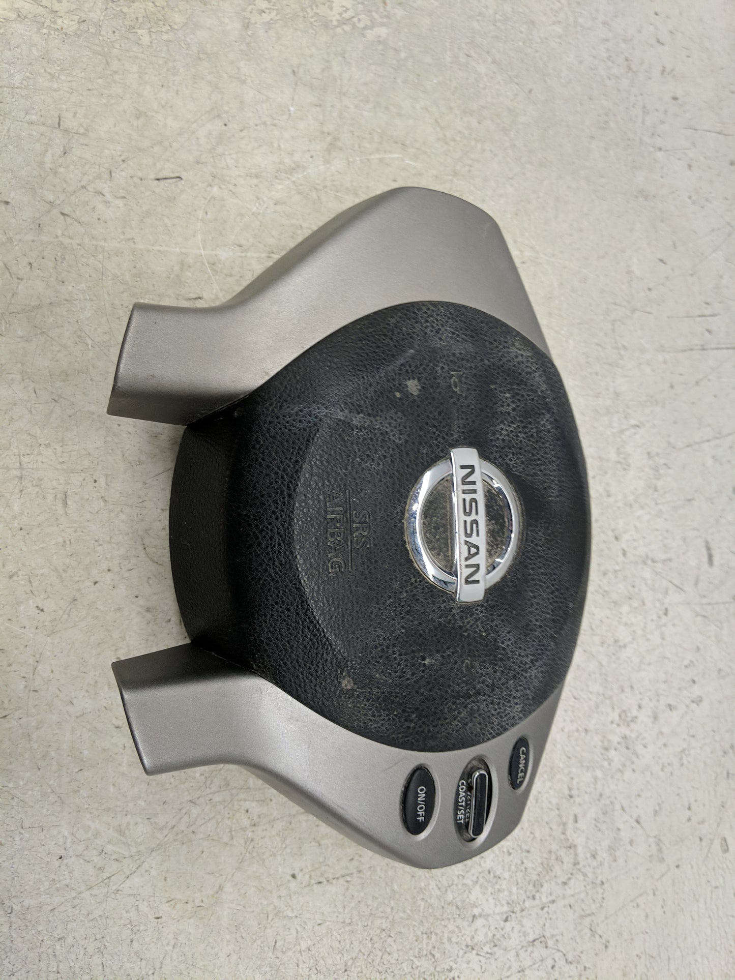 2010-2013 Nissan Altima Air Bag Driver Left Steering Wheel Mounted Fits Fits 2010 2011 2012 2013 OEM Used Auto Parts - Oemus