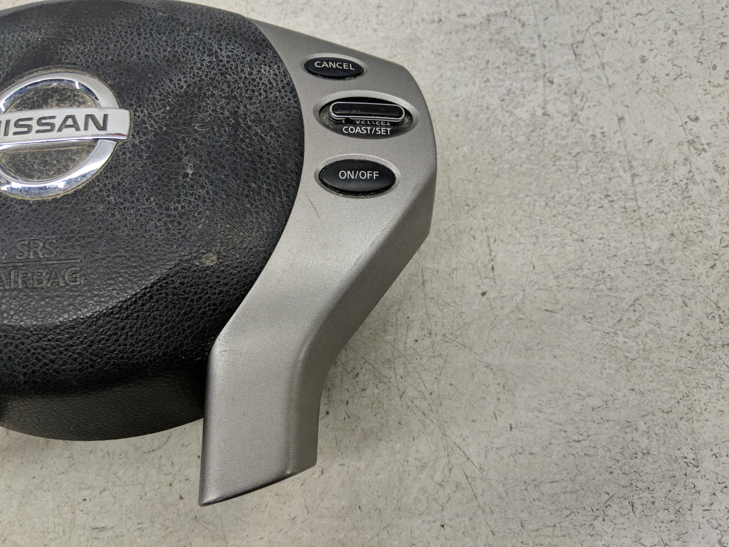 2010-2013 Nissan Altima Air Bag Driver Left Steering Wheel Mounted Fits Fits 2010 2011 2012 2013 OEM Used Auto Parts - Oemus