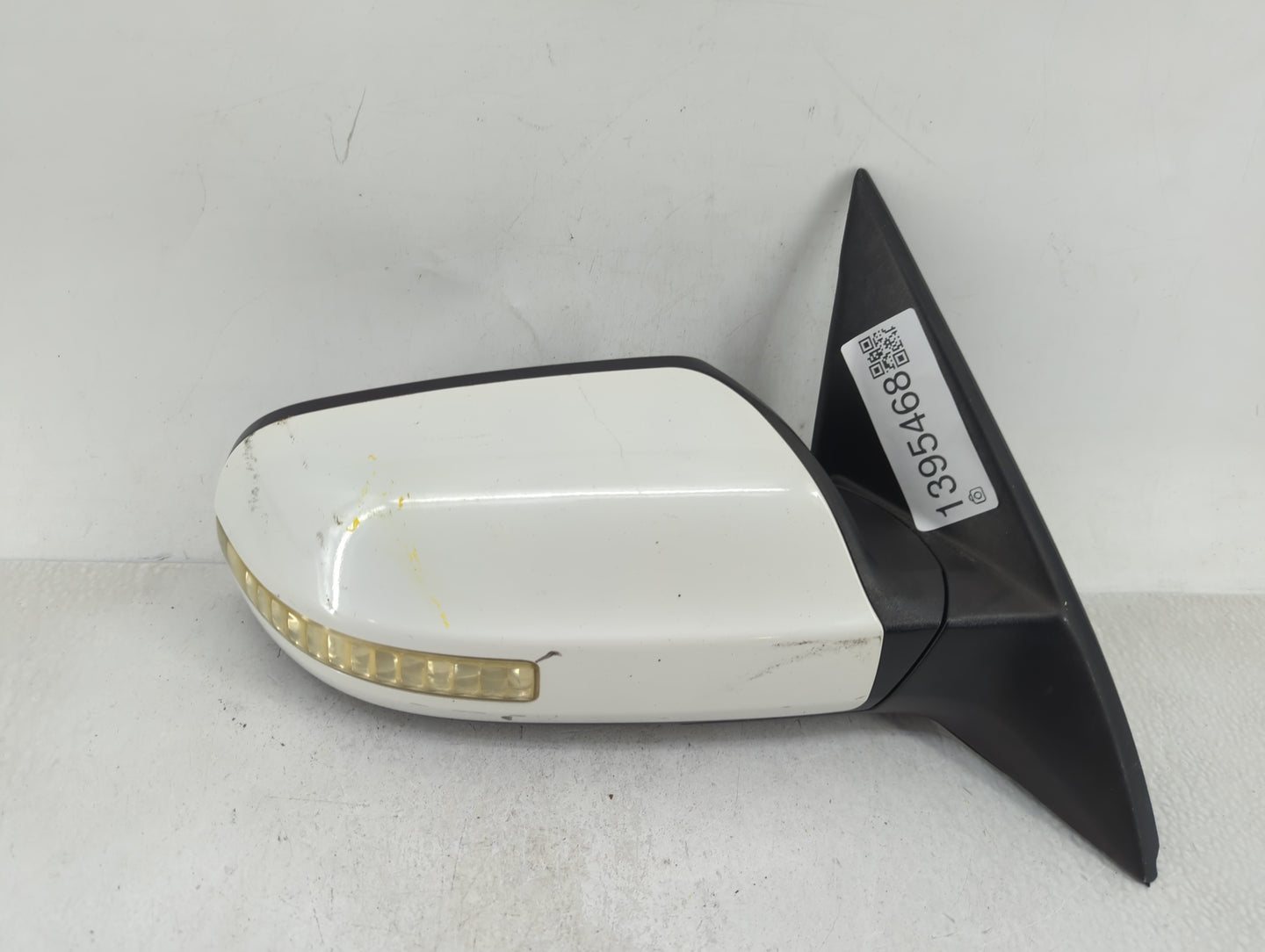 2010-2012 Nissan Altima Passenger Side View Mirror - Right Door Mirror OEM Used - Oemusedautoparts1.com