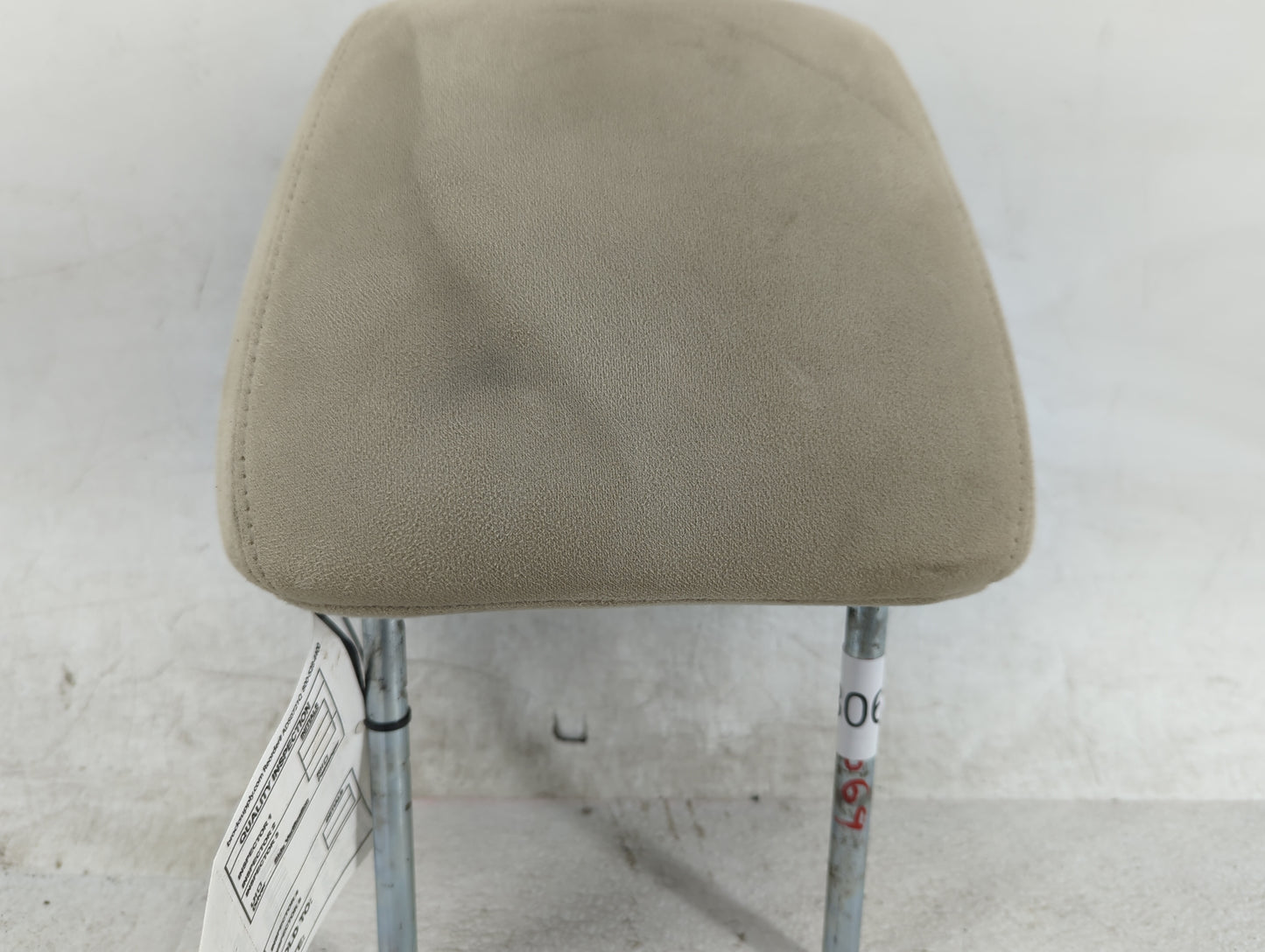 2010-2010 Nissan Altima Headrest Head Rest Front Driver Seat Beige - Oemusedautoparts1.com