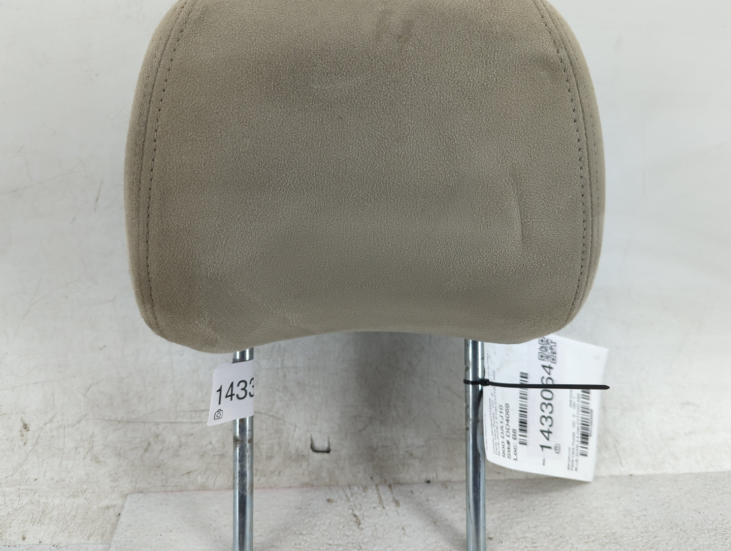 2010-2010 Nissan Altima Headrest Head Rest Front Driver Seat Beige - Oemusedautoparts1.com