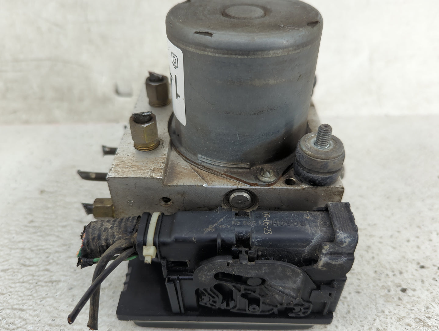 2010 Nissan Altima ABS Pump Control Module Replacement P/N:0 265 951 340 99029 F2807, 0 265 230 665, 47660 ZX10A Fits OEM Us