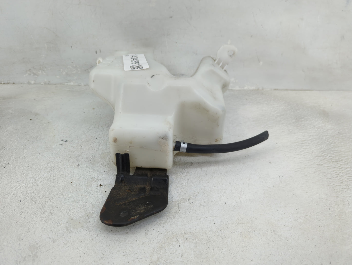 2010 Nissan Altima Windshield Washer Fluid Reservoir Bottle Oem 1434291 - Oemusedautoparts1.com