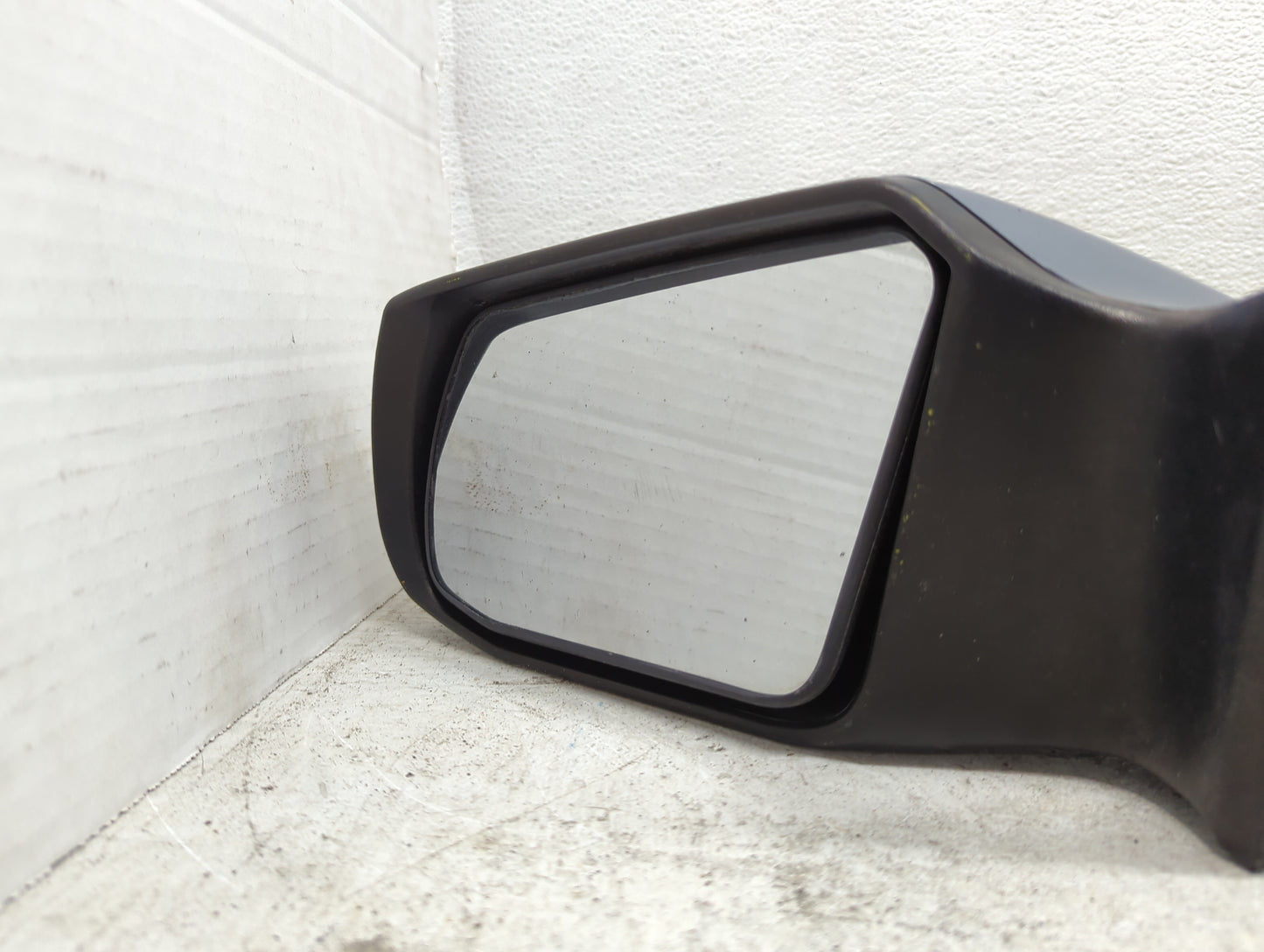 2007-2012 Nissan Altima Driver Side View Mirror - Left Door Mirror OEM Used - Oemusedautoparts1.com