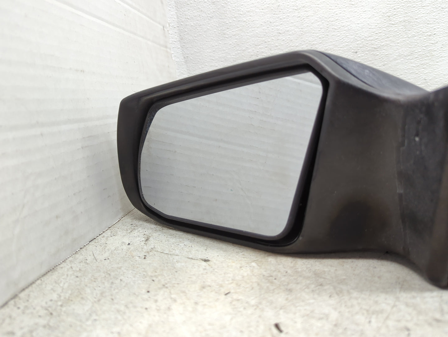 2007-2012 Nissan Altima Driver Side View Mirror - Left Door Mirror OEM Used - Oemusedautoparts1.com