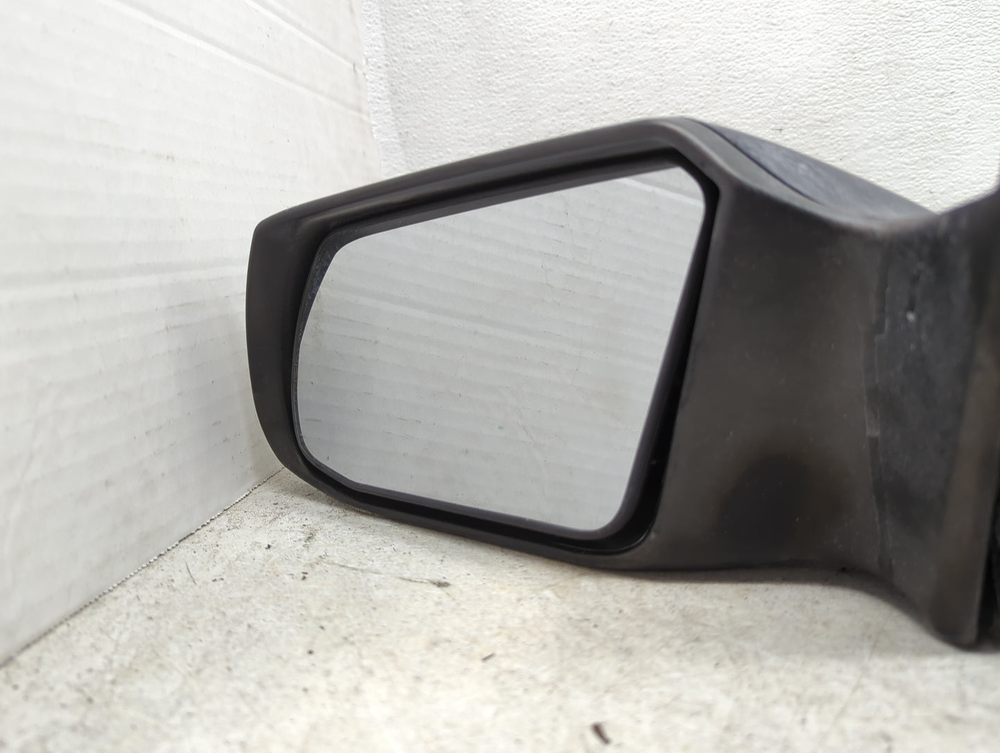 2007-2012 Nissan Altima Driver Side View Mirror - Left Door Mirror OEM Used - Oemusedautoparts1.com