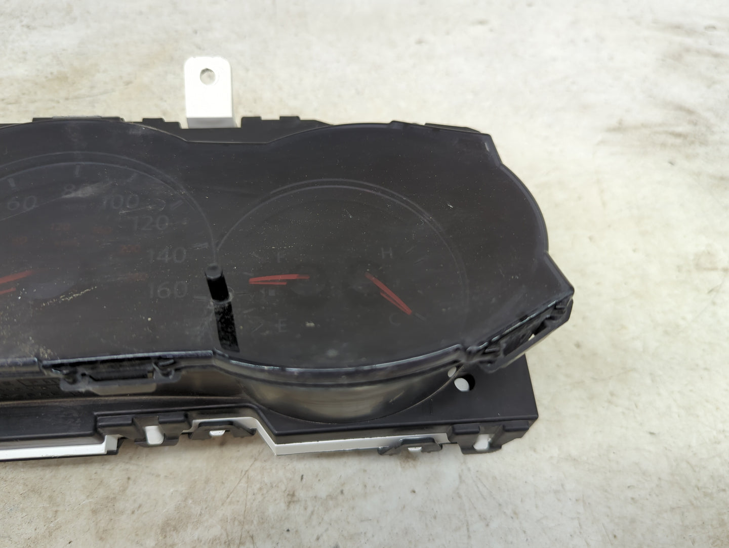 2010 Nissan Altima Speedometer Instrument Cluster Gauges - Oemusedautoparts1.com