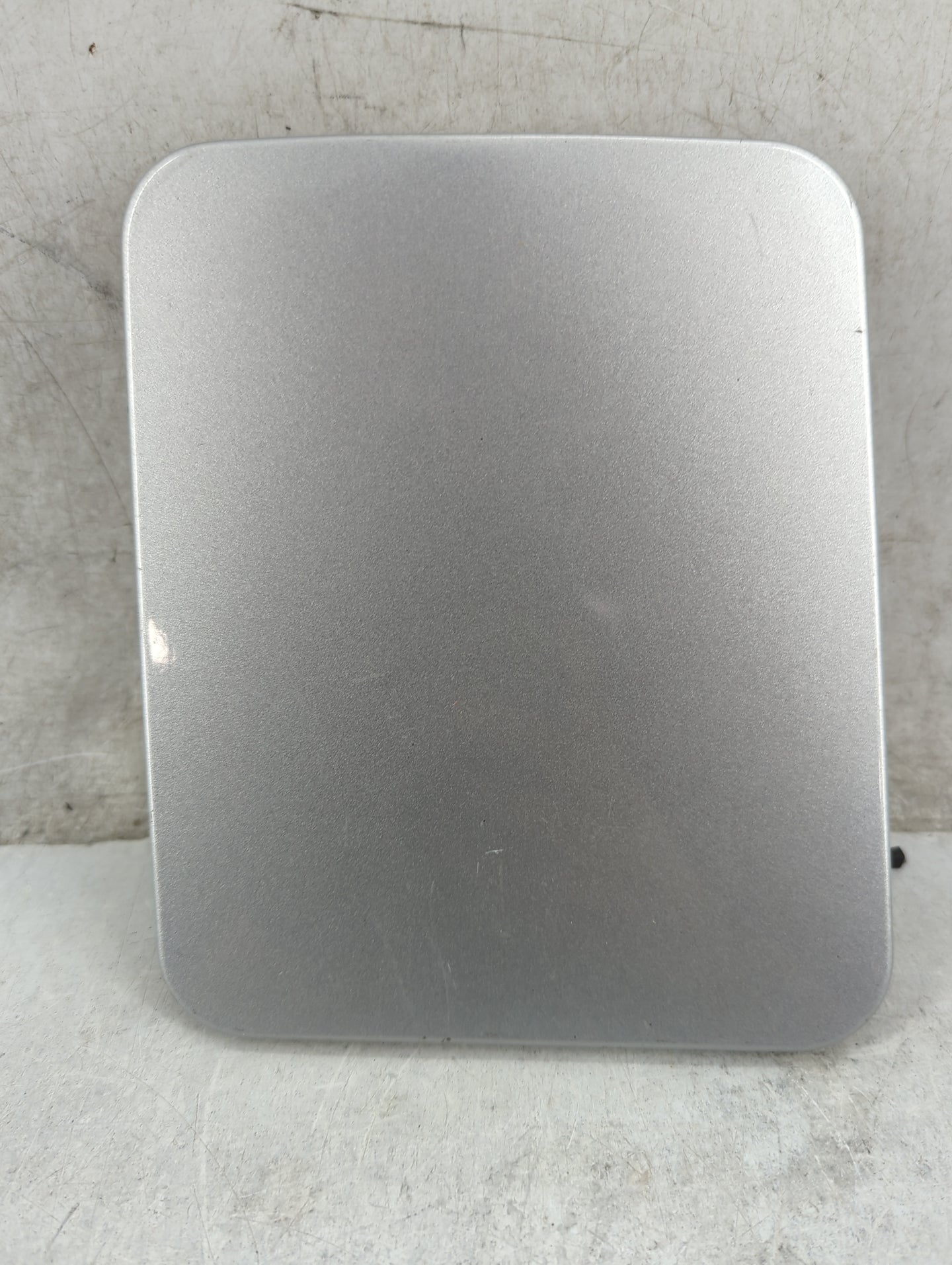 2010 Nissan Altima Fuel Tank Door Lid Gas Tank Grey - Oemusedautoparts1.com