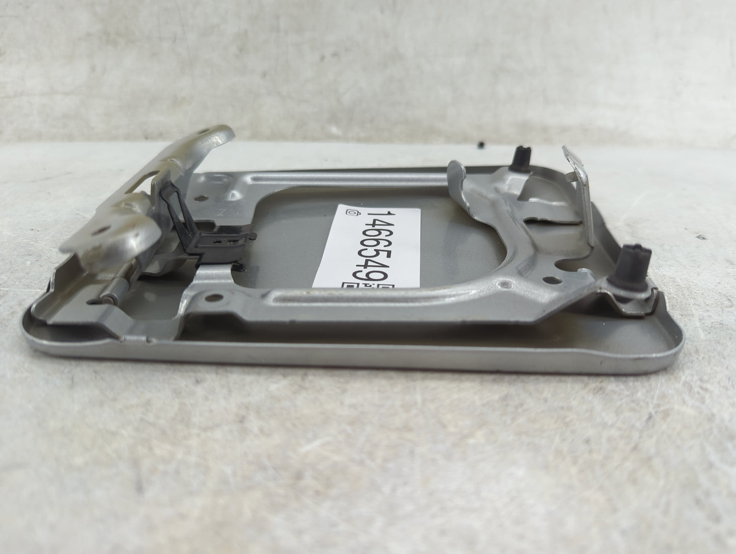 2010 Nissan Altima Fuel Tank Door Lid Gas Tank Silver - Oemusedautoparts1.com