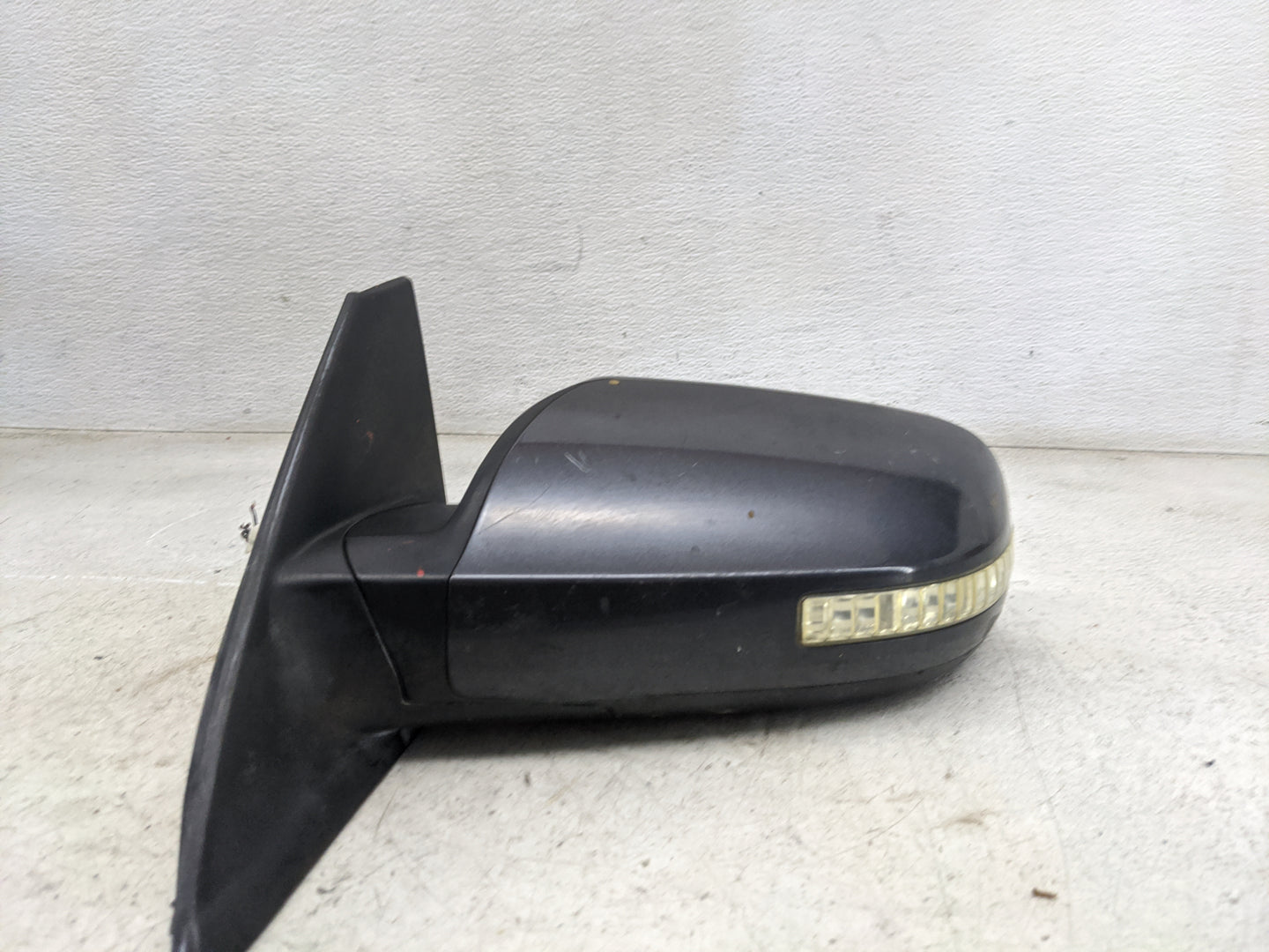 2010 Nissan Altima Driver Side View Mirror - Left Door Mirror OEM Used - Oemusedautoparts1.com