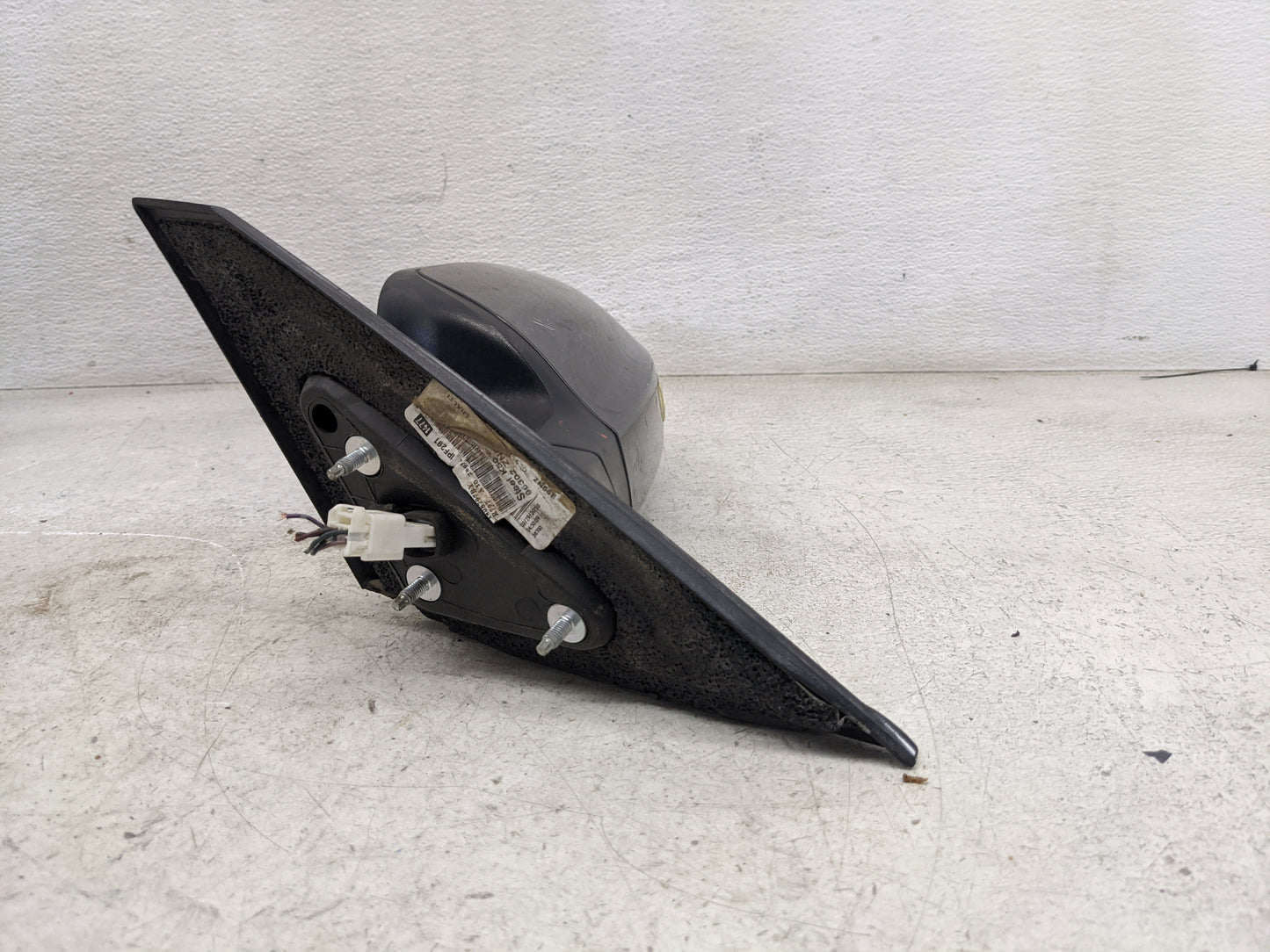 2010 Nissan Altima Driver Side View Mirror - Left Door Mirror OEM Used - Oemusedautoparts1.com